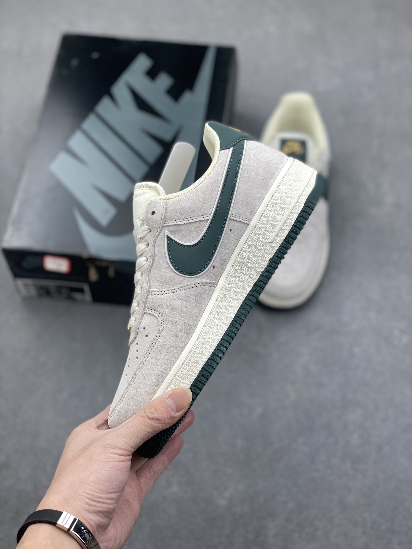 Nike Air Force 1 Low '07 Green Suede Sneakers 4 i1734453933 1193 5
