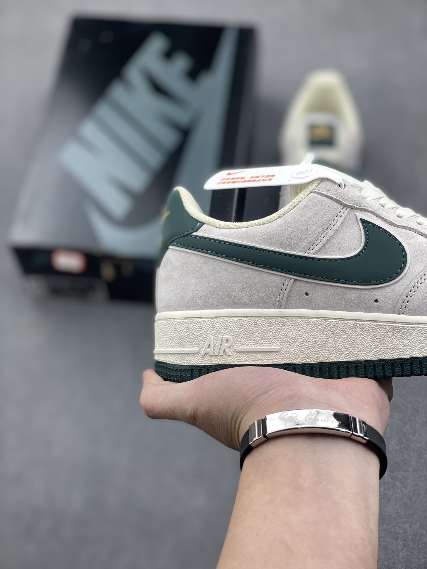 Nike Air Force 1 Low '07 Green Suede Sneakers 6 i1734453933 7446 0