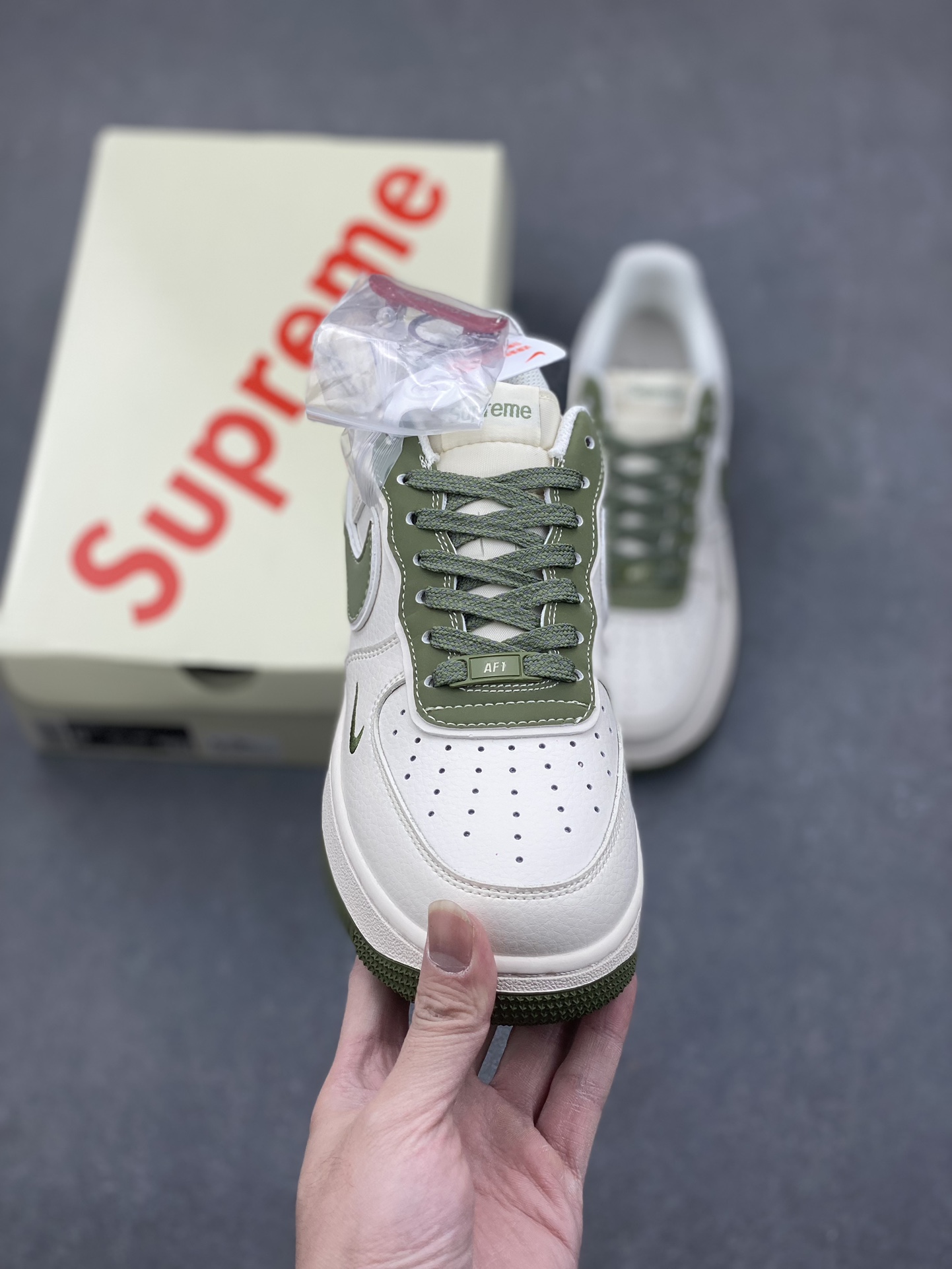 Nike Air Force 1 '07 Low Stone Island Supreme Collab - Olive Green 3 i1734454101 9432 4