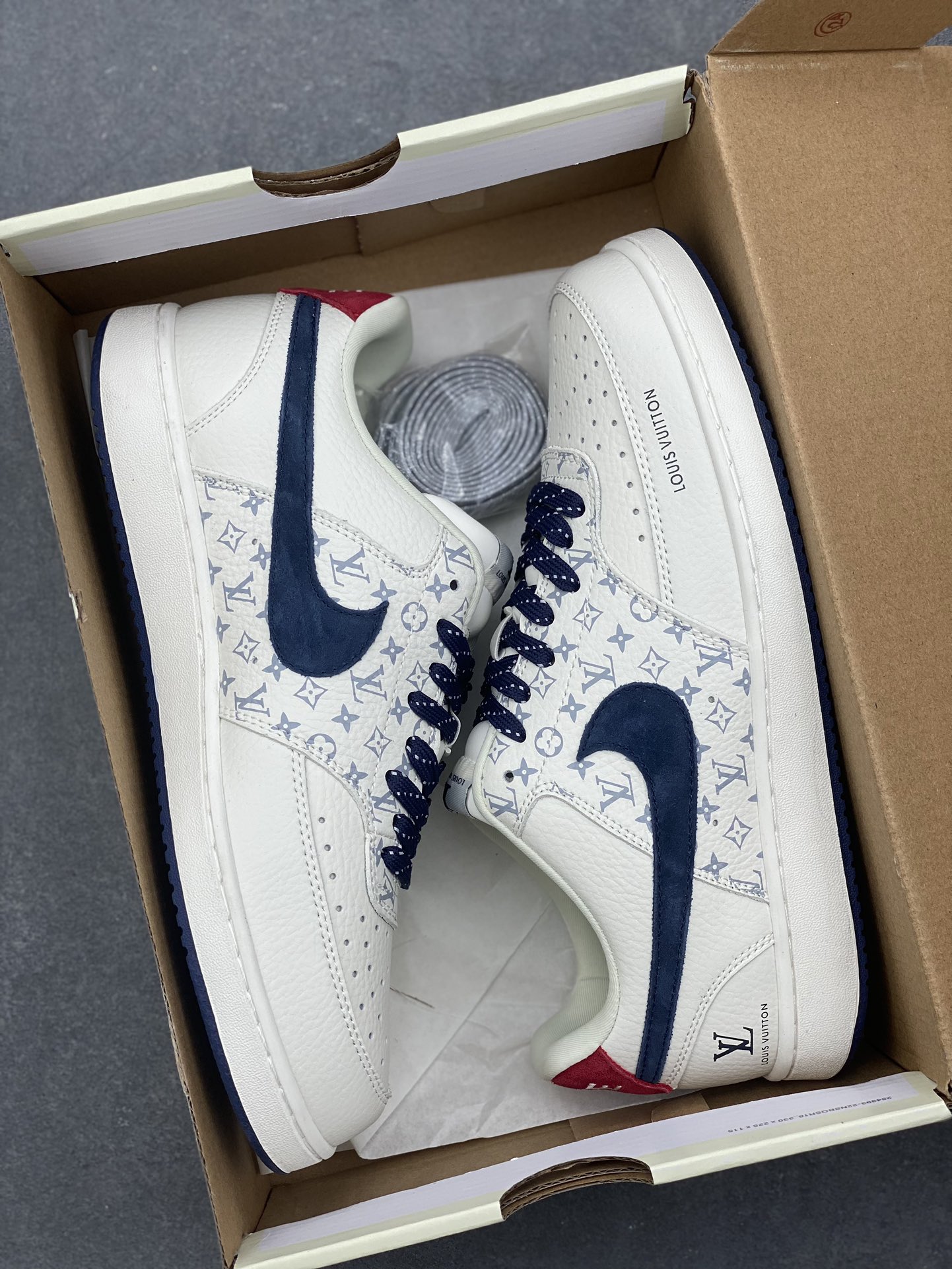 Nike Ebernon Low PRM Louis Vuitton Edition Sneakers - Versatile & Breathable 10 i1734541093 77 0