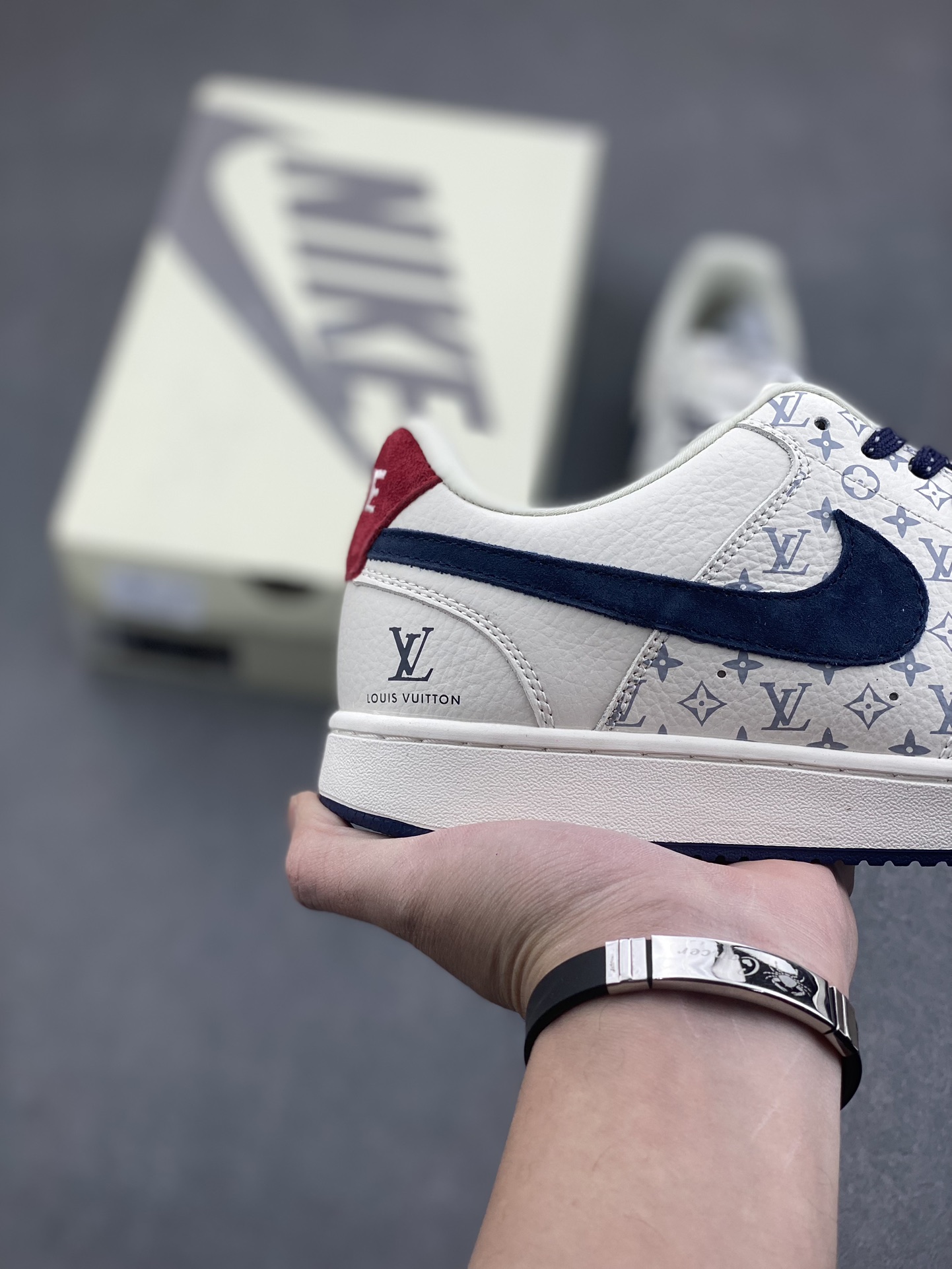 Nike Ebernon Low PRM Louis Vuitton Edition Sneakers - Versatile & Breathable 6 i1734541094 7492 1