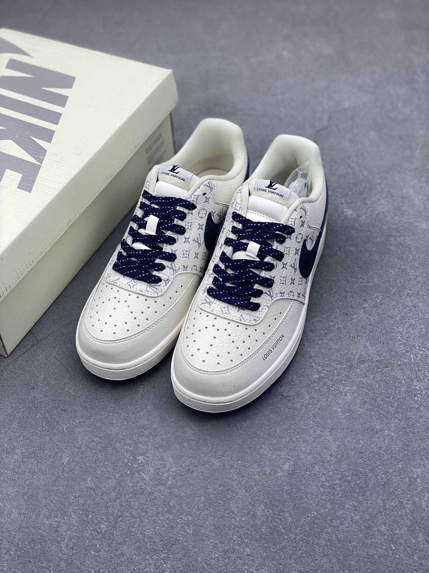 Nike Ebernon Low PRM Louis Vuitton Edition Sneakers - Versatile & Breathable 9 i1734541094 7777 2