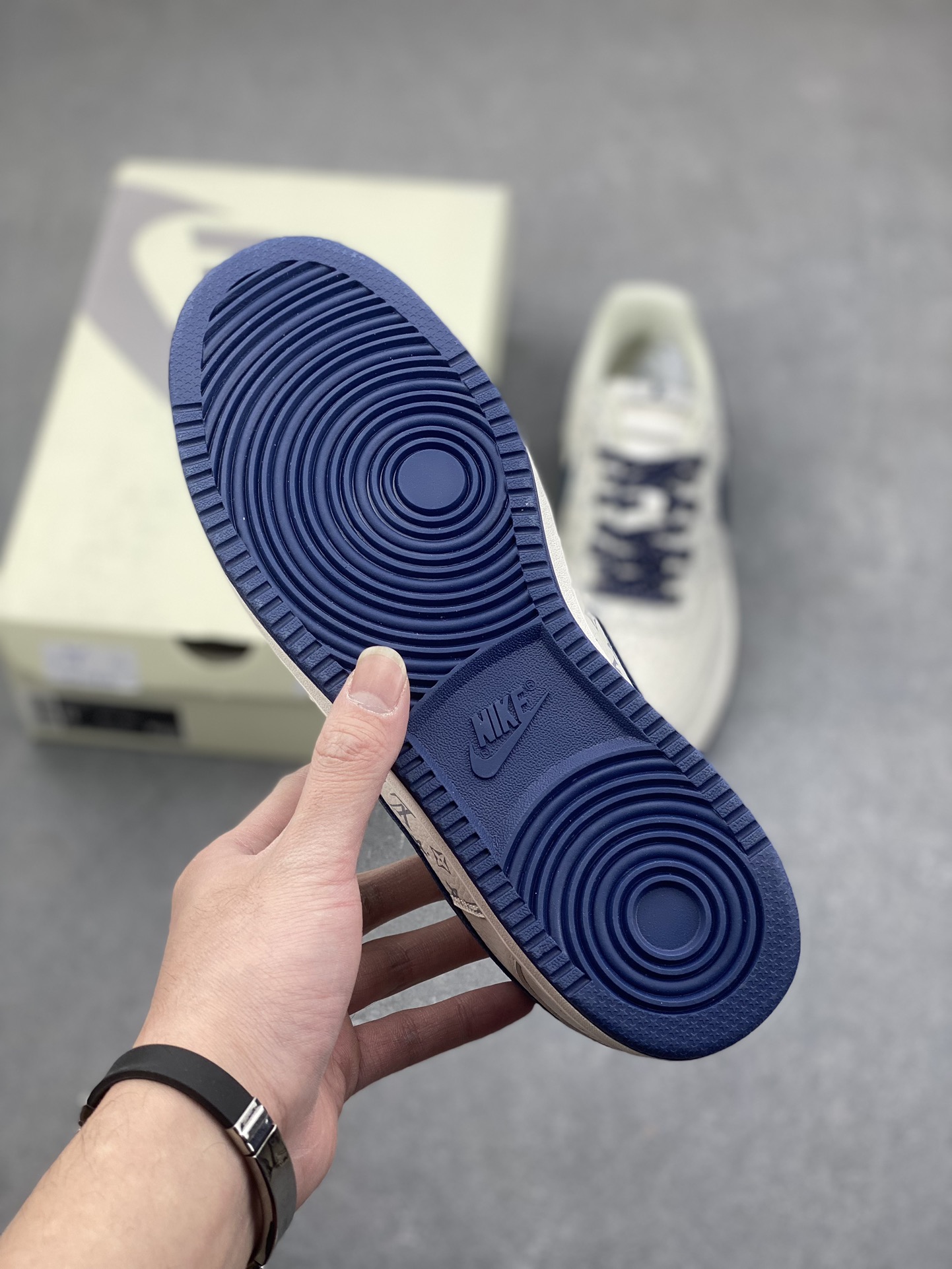 Nike Ebernon Low PRM Louis Vuitton Edition Sneakers - Versatile & Breathable 7 i1734541094 7834 5