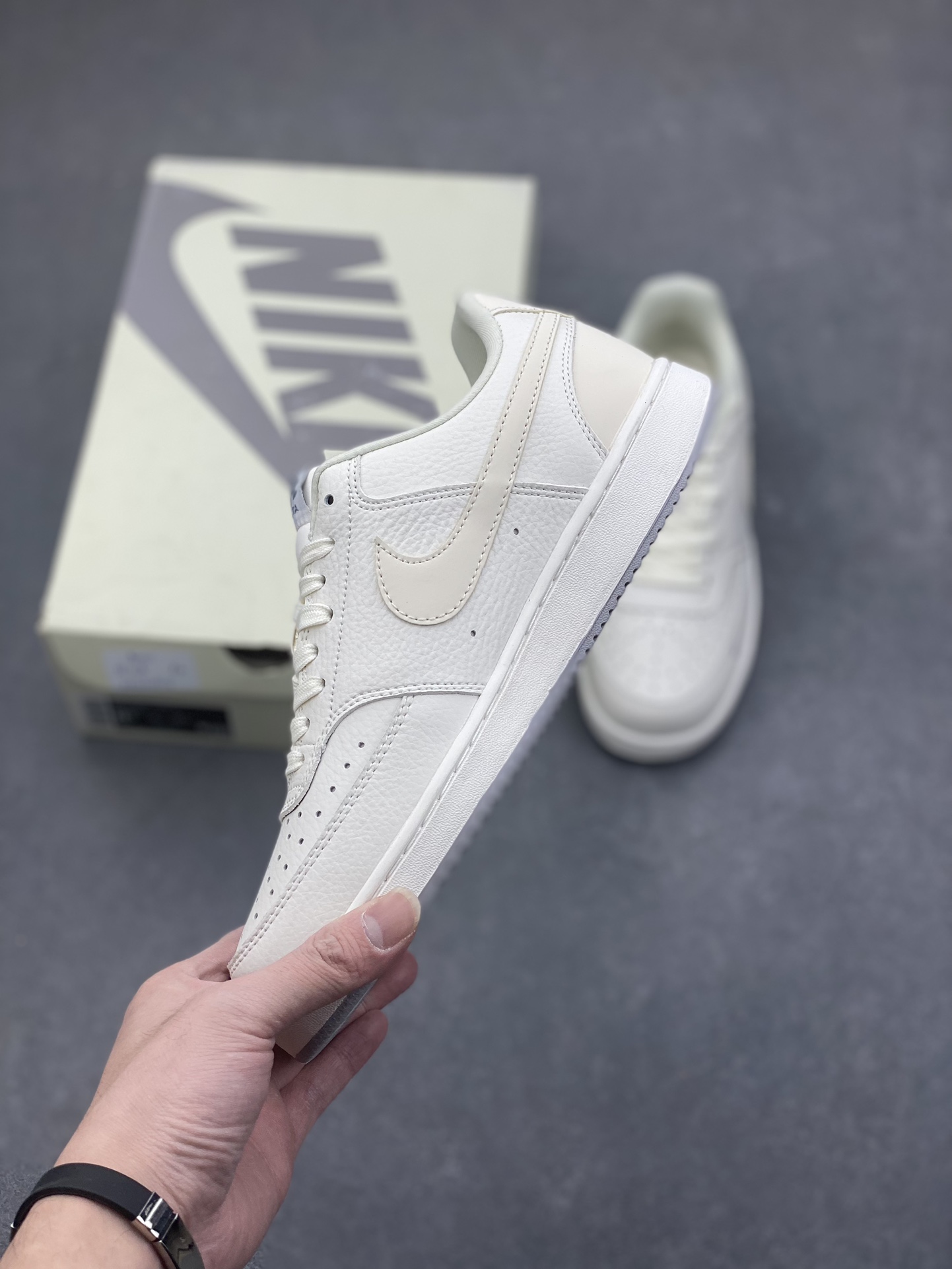 Nike Ebernon Low PRM Sneakers - Versatile, Breathable, and Stylish 4 i1734541204 1034 0
