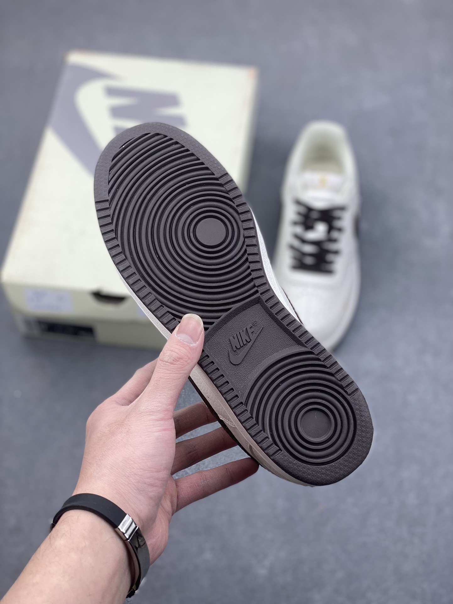 Nike Ebernon Low PRM Sneakers - Unique Edition, Breathable & Versatile! 7 i1734541286 3707 4