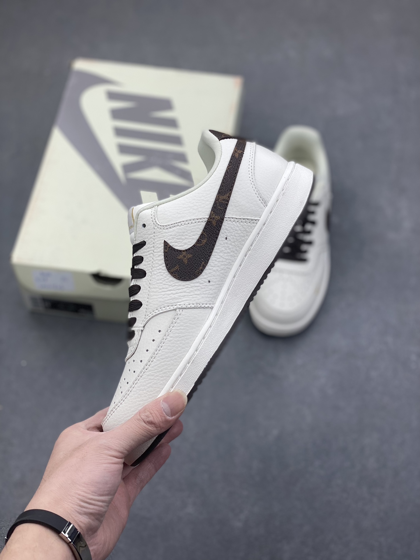 Nike Ebernon Low PRM Sneakers - Unique Edition, Breathable & Versatile! 4 i1734541286 7221 8