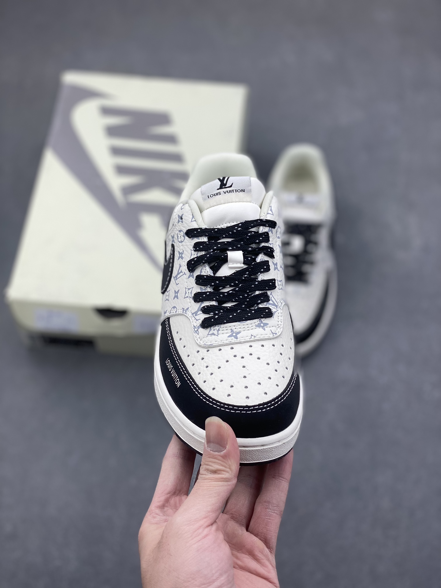 Nike Ebernon Low PRM x Louis Vuitton Sneakers - Limited Edition 3 i1734541378 2381 5