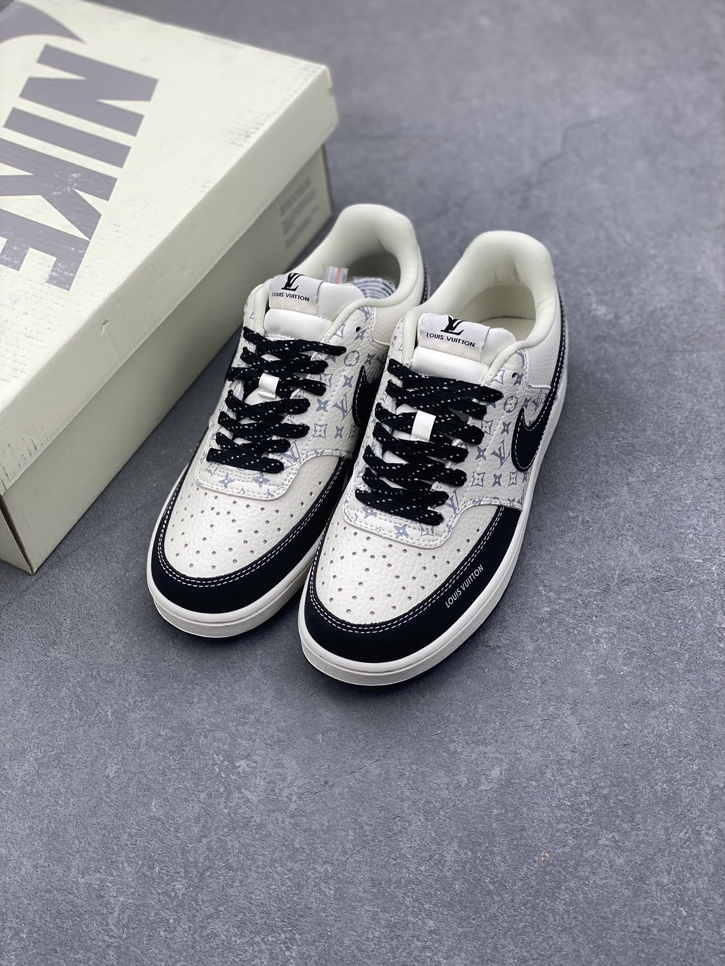Nike Ebernon Low PRM x Louis Vuitton Sneakers - Limited Edition 9 i1734541378 811 1
