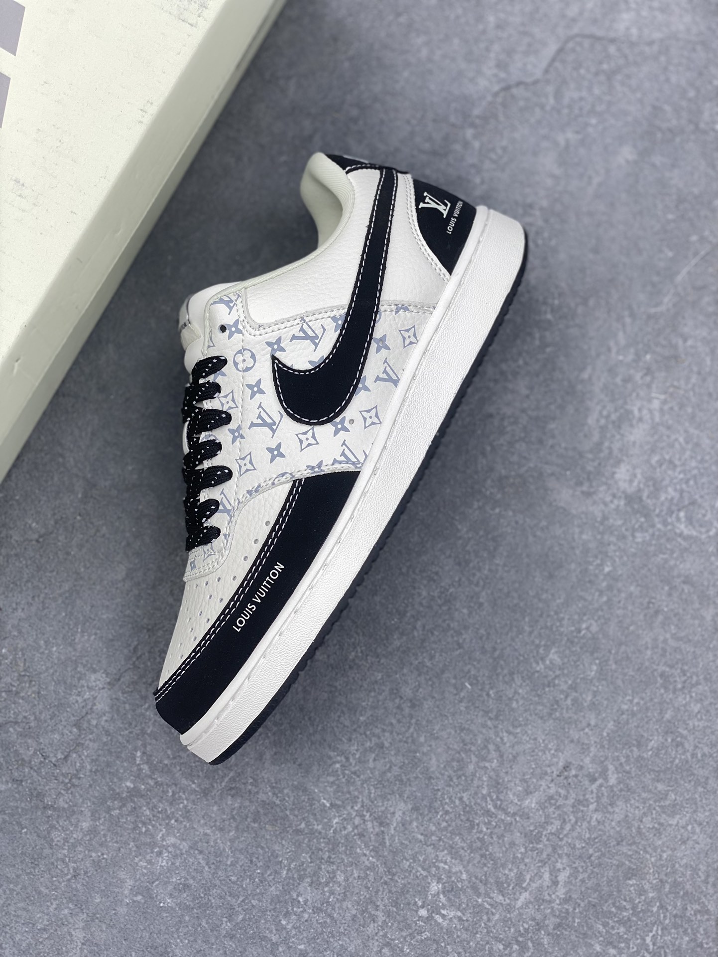 Nike Ebernon Low PRM x Louis Vuitton Sneakers - Limited Edition 8 i1734541378 9139 4