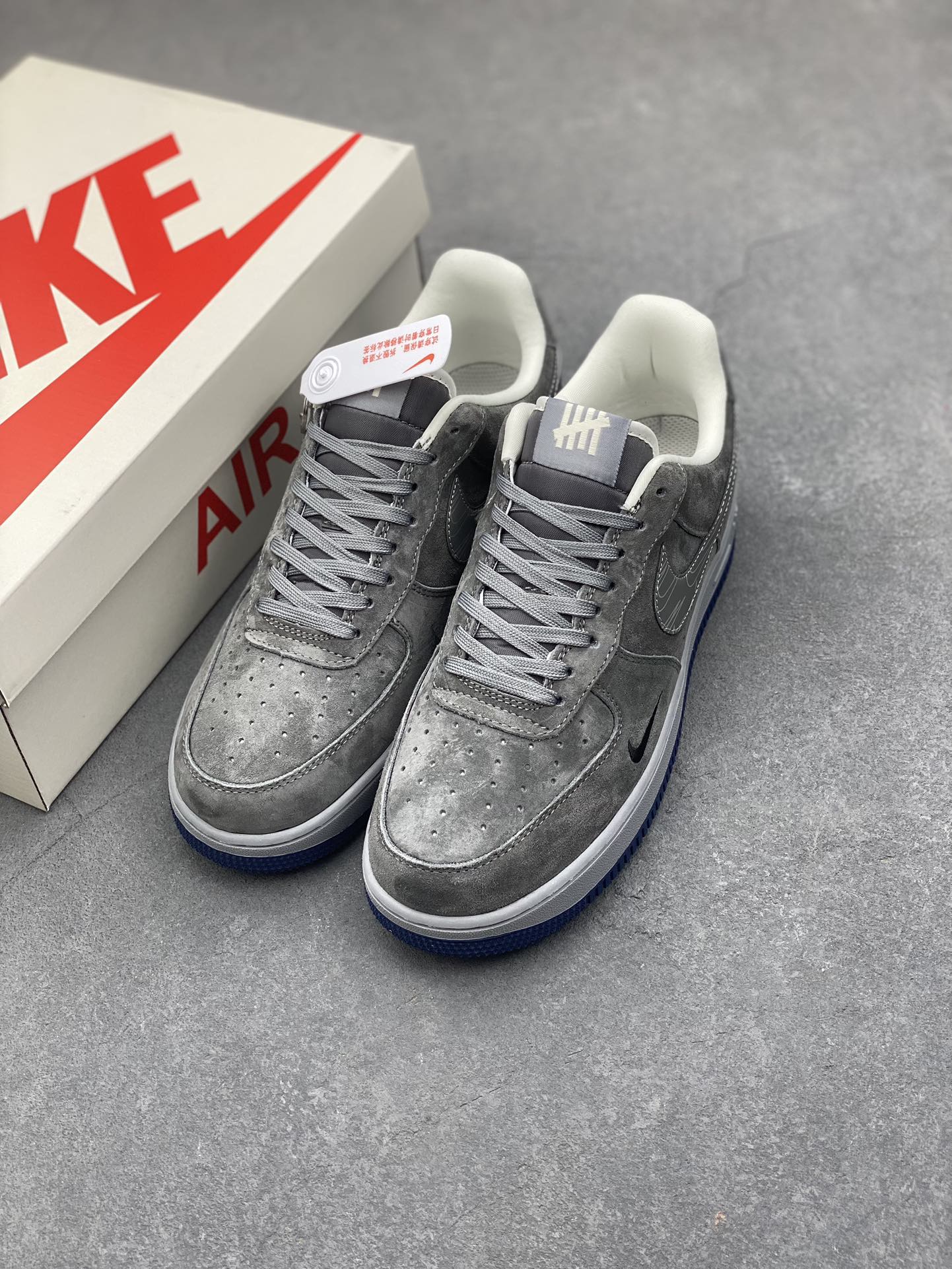 Nike Air Force 1 '07 Low Undefeated Collab Gray Pigskin Sneakers 9 i1734542257 7629 5