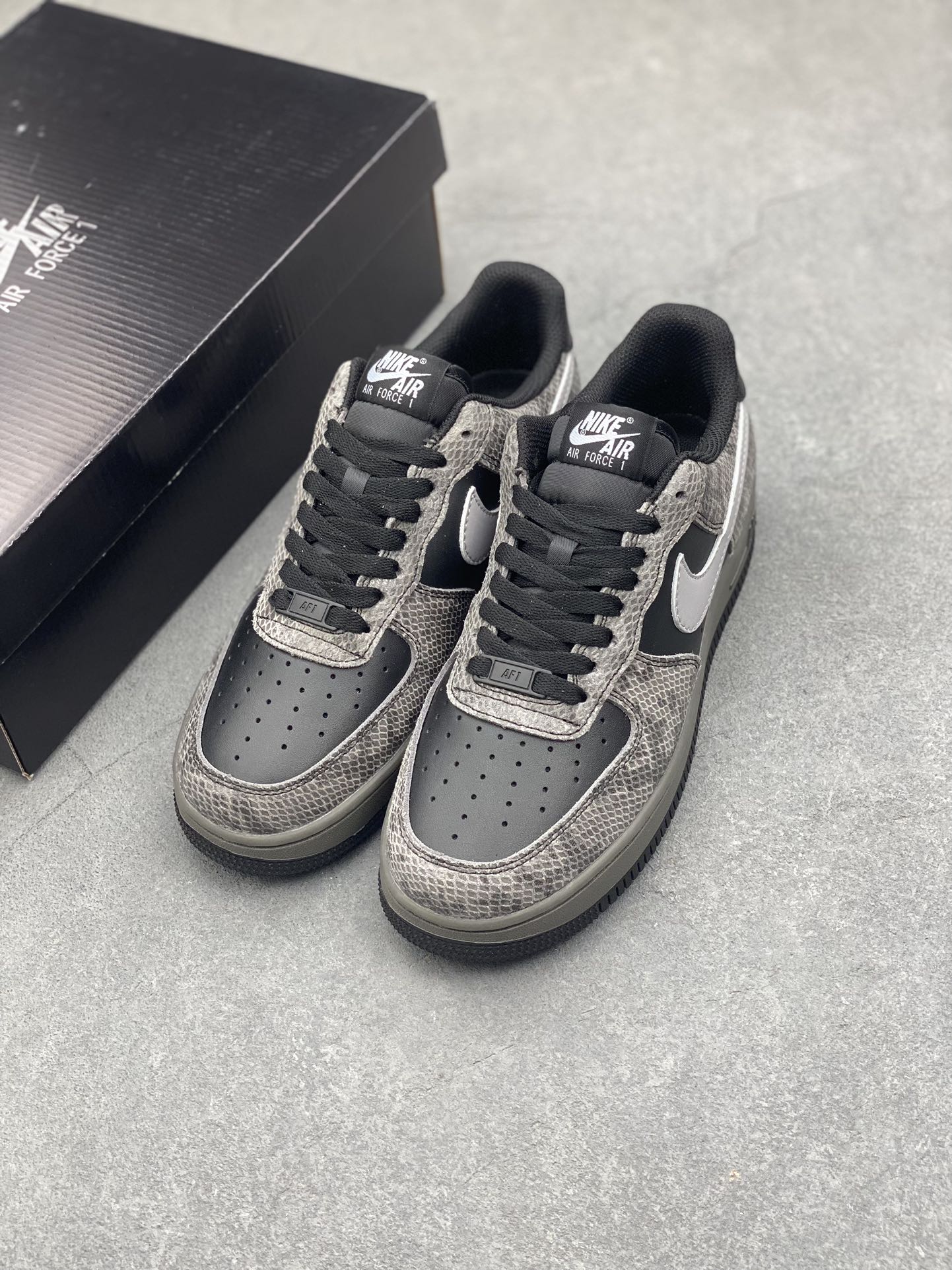 Nike Air Force 1 '07 Low Black/Grey Snake Print Casual Sneakers 9 i1734542906 2978 7