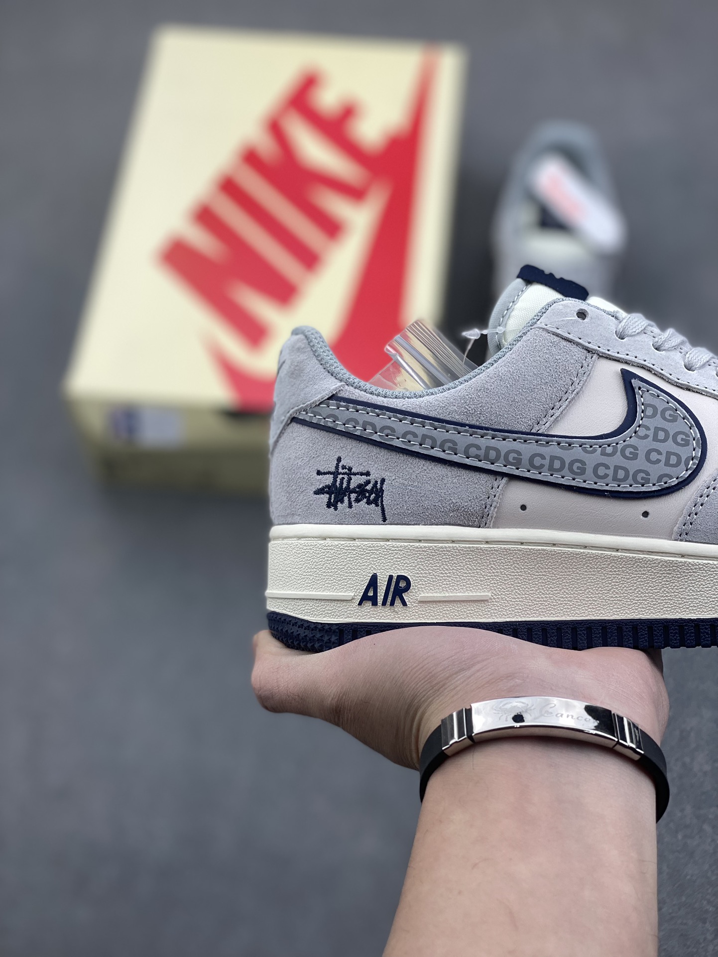 Nike Air Force 1 '07 Low Stussy CDG Collaboration Sneakers 6 i1734625939 1529 5