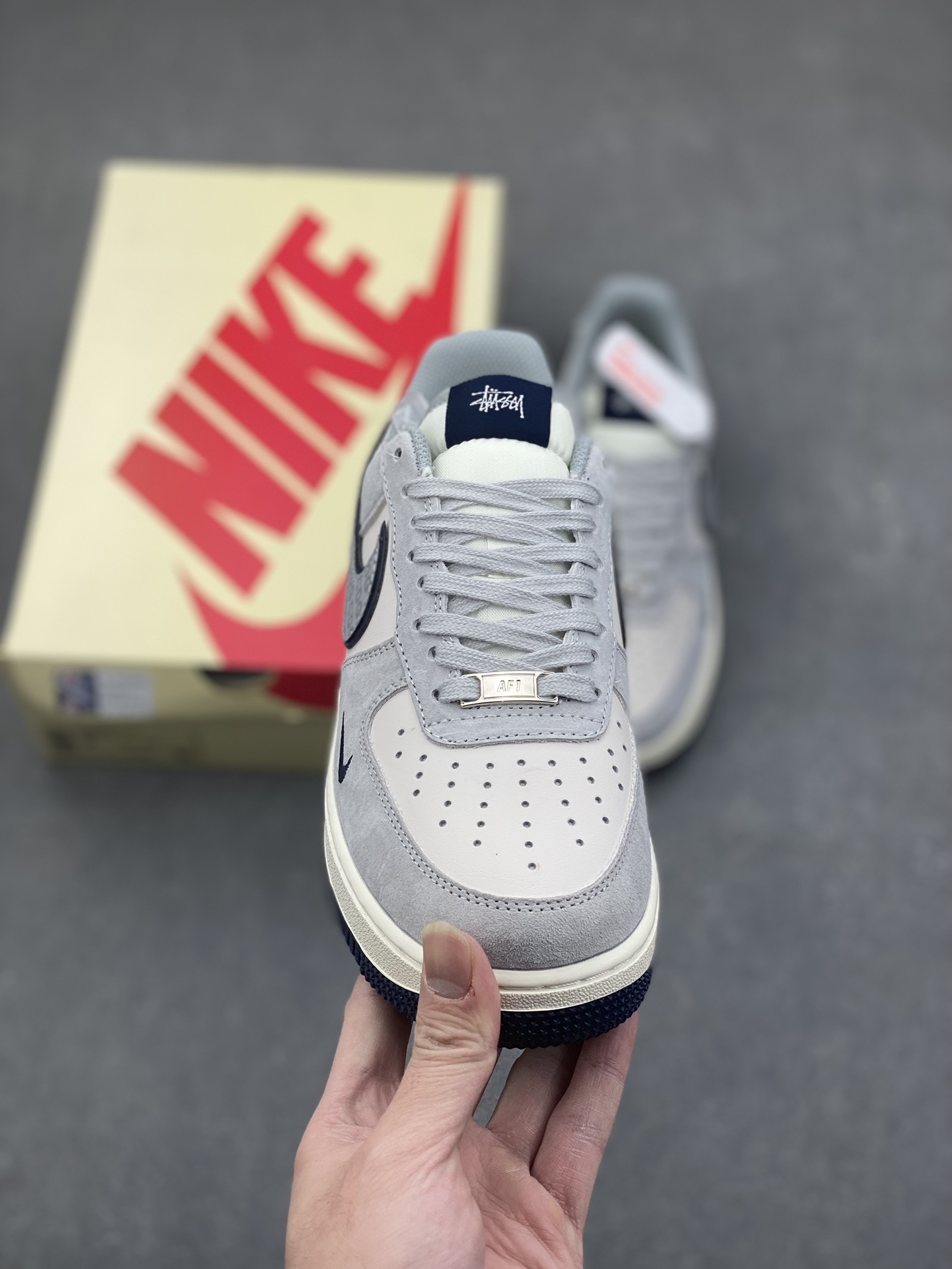 Nike Air Force 1 '07 Low Stussy CDG Collaboration Sneakers 3 i1734625939 252 0