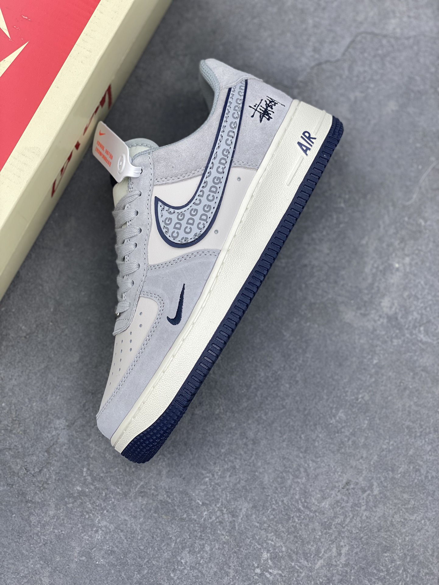 Nike Air Force 1 '07 Low Stussy CDG Collaboration Sneakers 8 i1734625939 8929 1