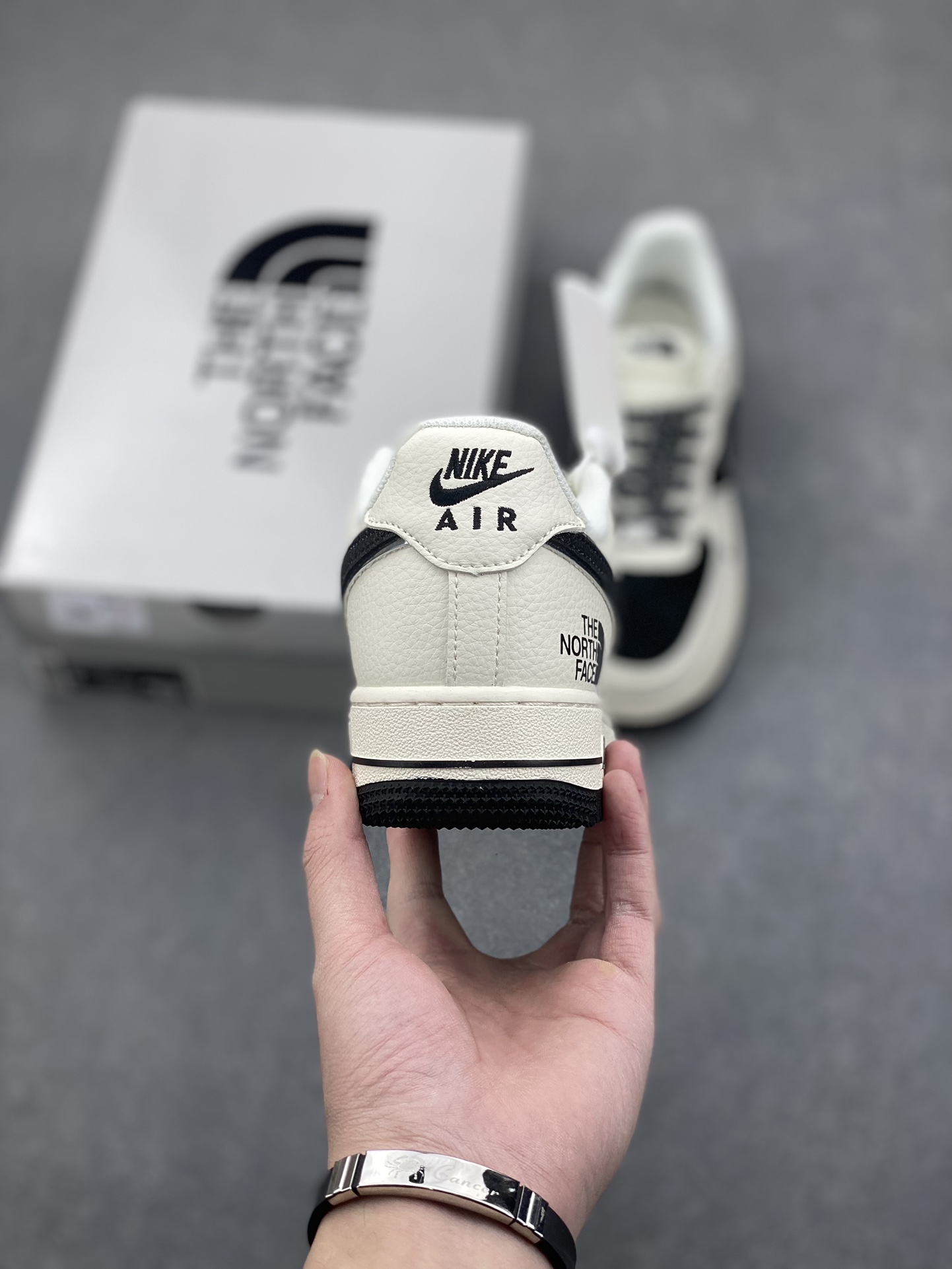 Nike Air Force 1 '07 Low The North Face Limited Edition Sneakers 5 i1734625988 5517 3