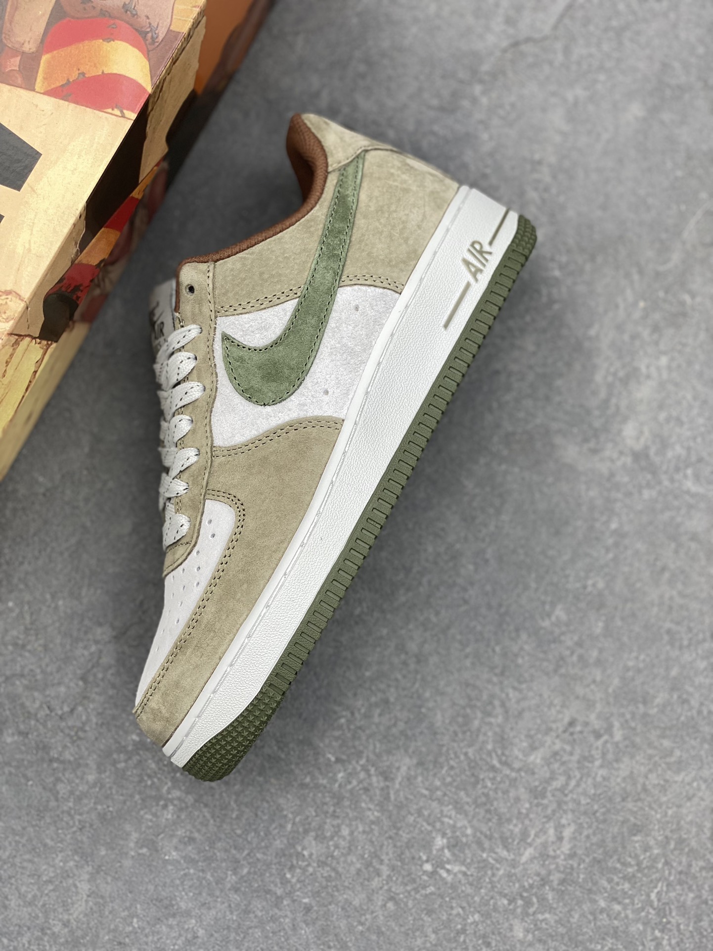 AKIRA x Nike Air Force 1 Low '07 Apple Green Suede Sneakers 8 i1734626103 177 5