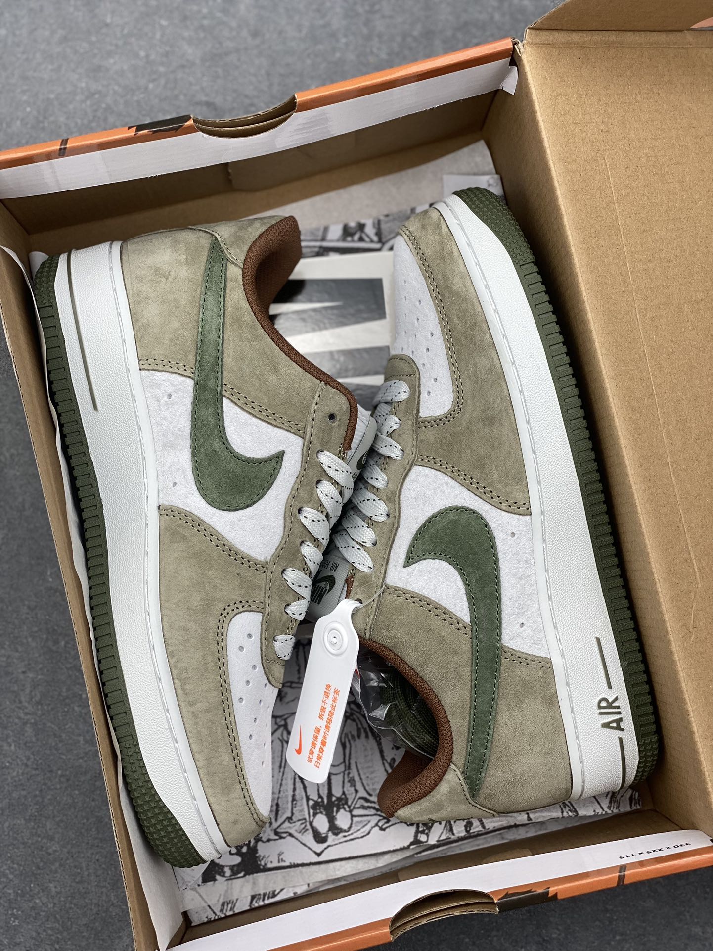 AKIRA x Nike Air Force 1 Low '07 Apple Green Suede Sneakers 10 i1734626103 1970 1
