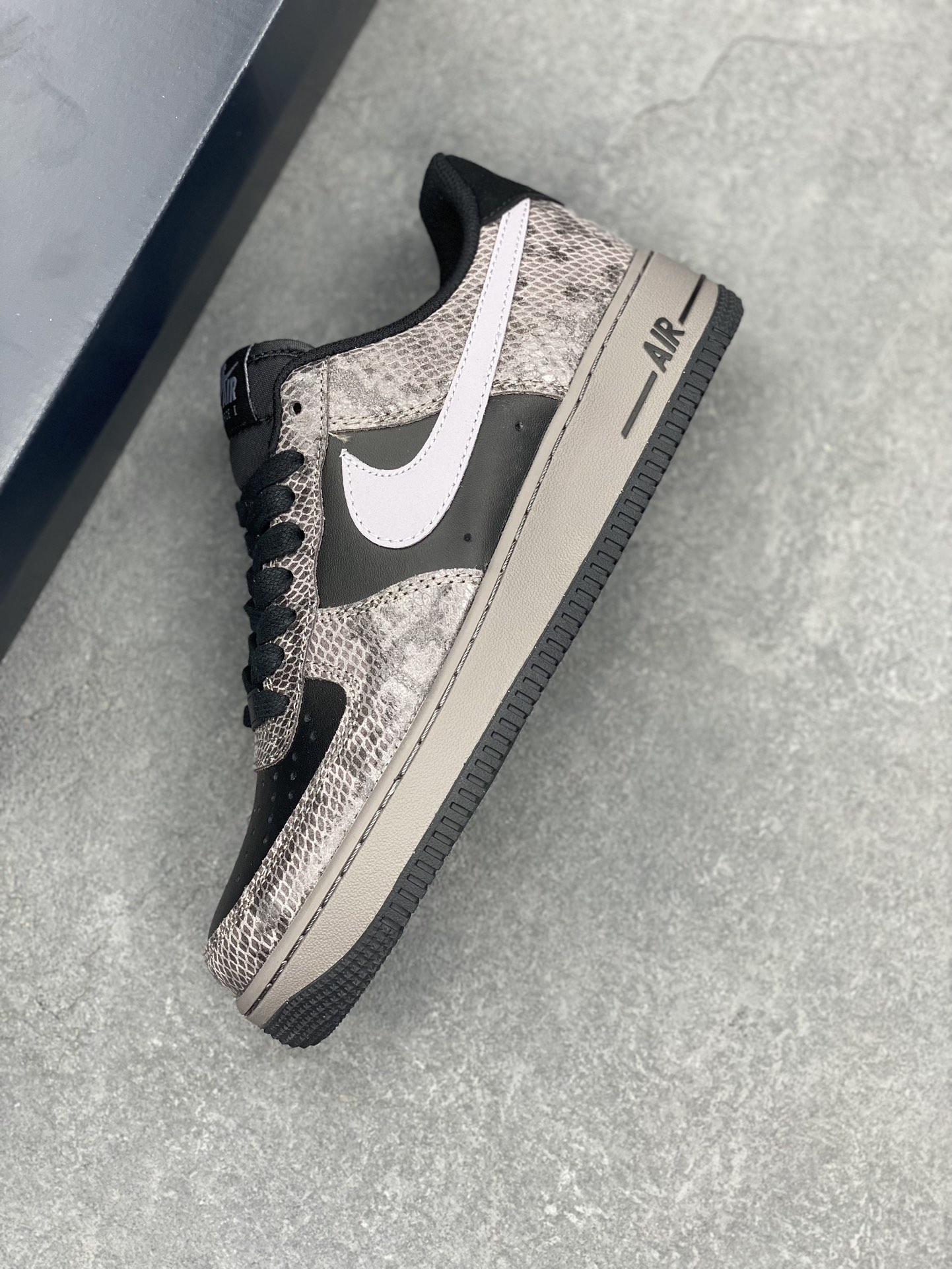 Nike Air Force 1 '07 Low Black Snake Print Leather Casual Sneaker HF2898-001 8 i1734626173 7687 6