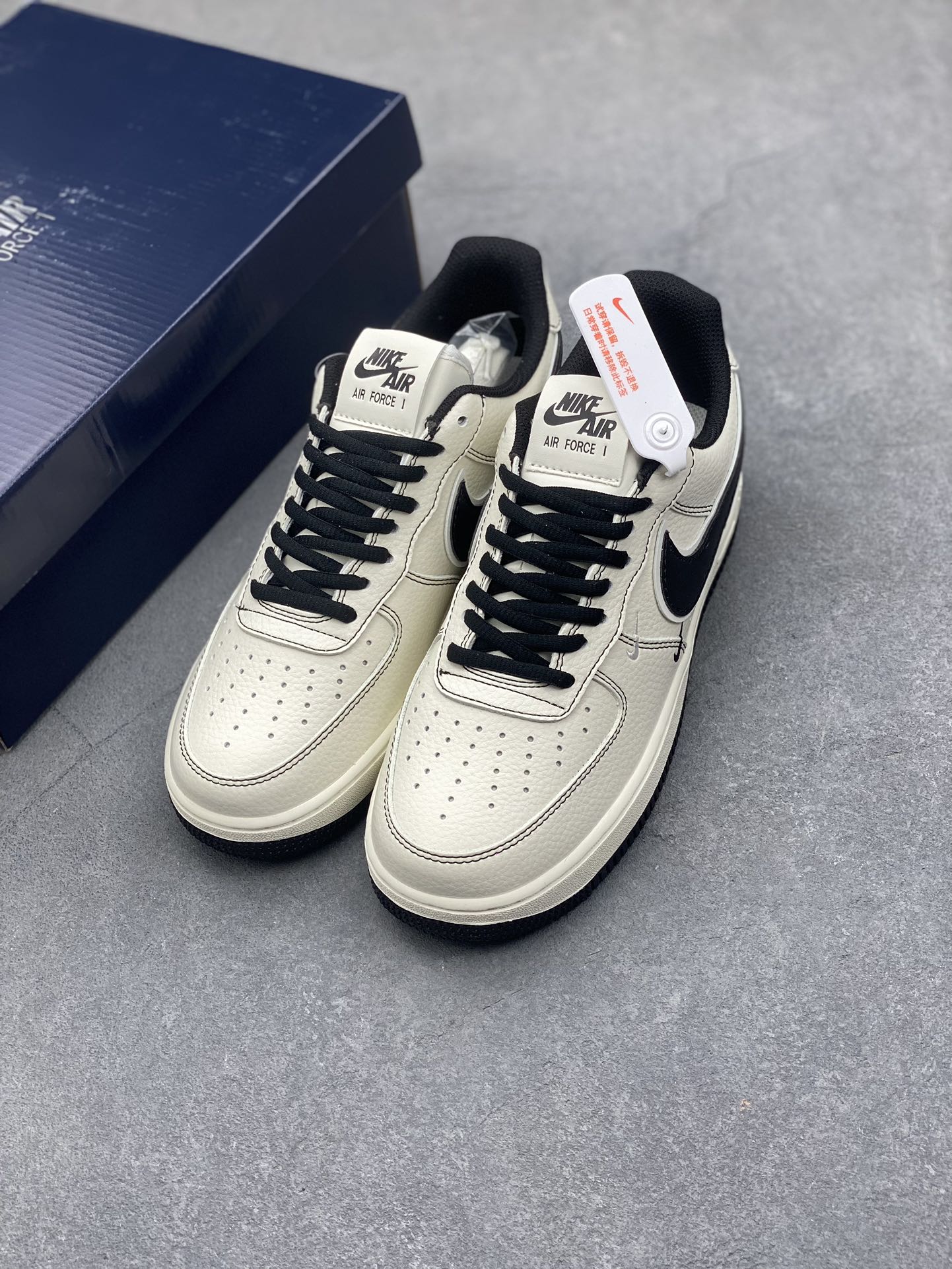 Balenciaga x Nike Air Force 1 '07 Low Cream Black Sneakers 9 i1734626377 4931 3