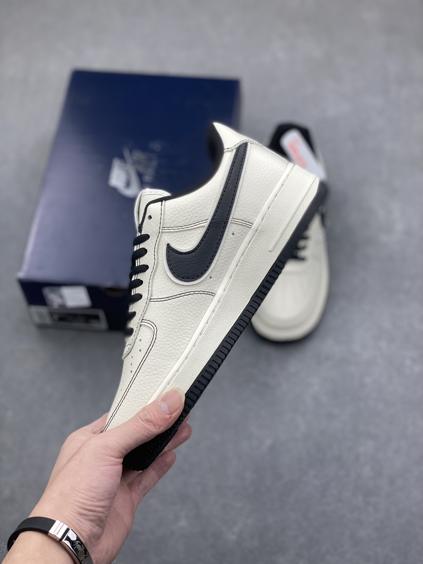 Balenciaga x Nike Air Force 1 '07 Low Cream Black Sneakers 4 i1734626377 4970 7