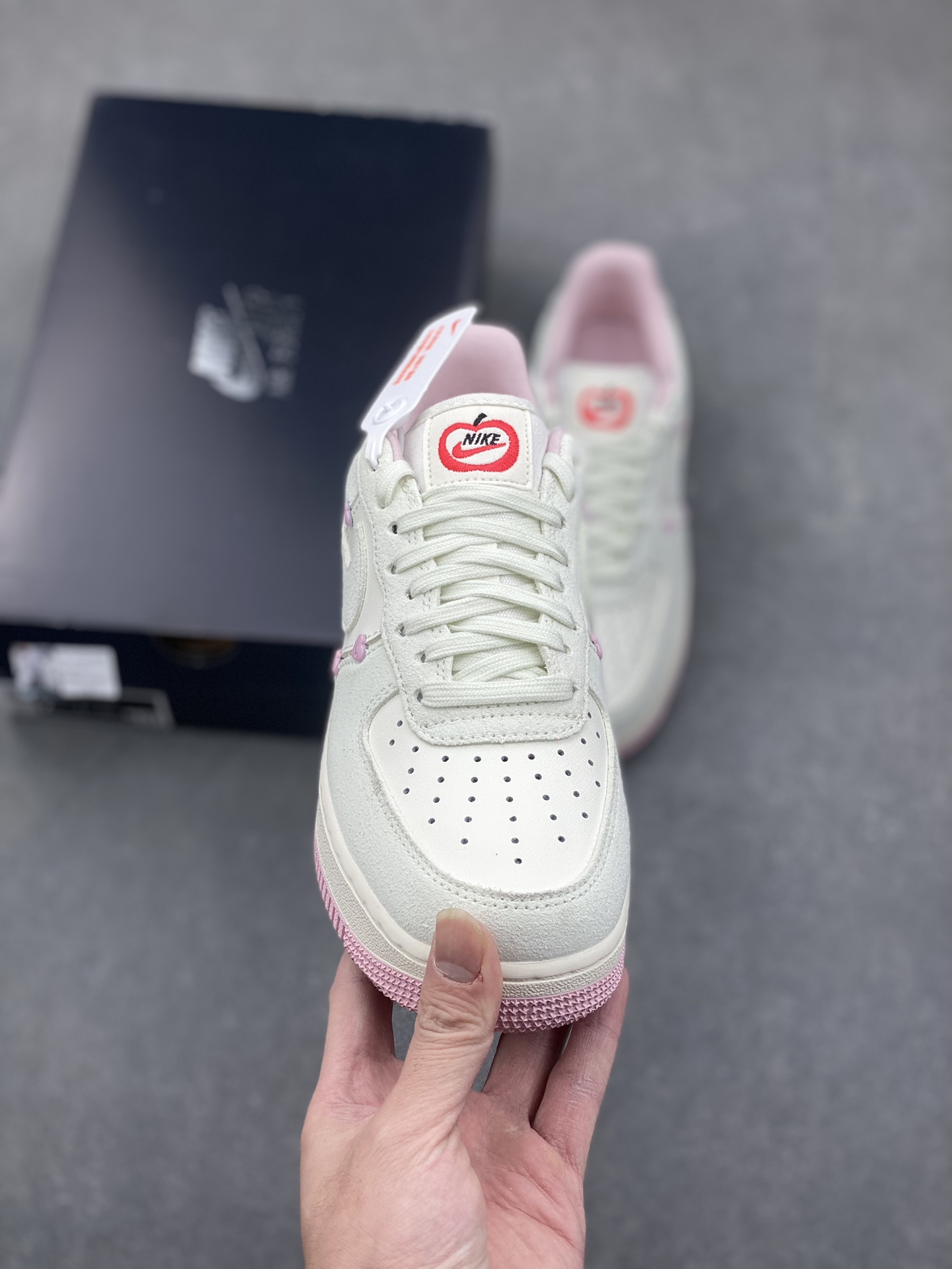 Nike Air Force 1 '07 Low: Iconic Style with Comfort and Elevated Design 3 i1734626419 4884 2