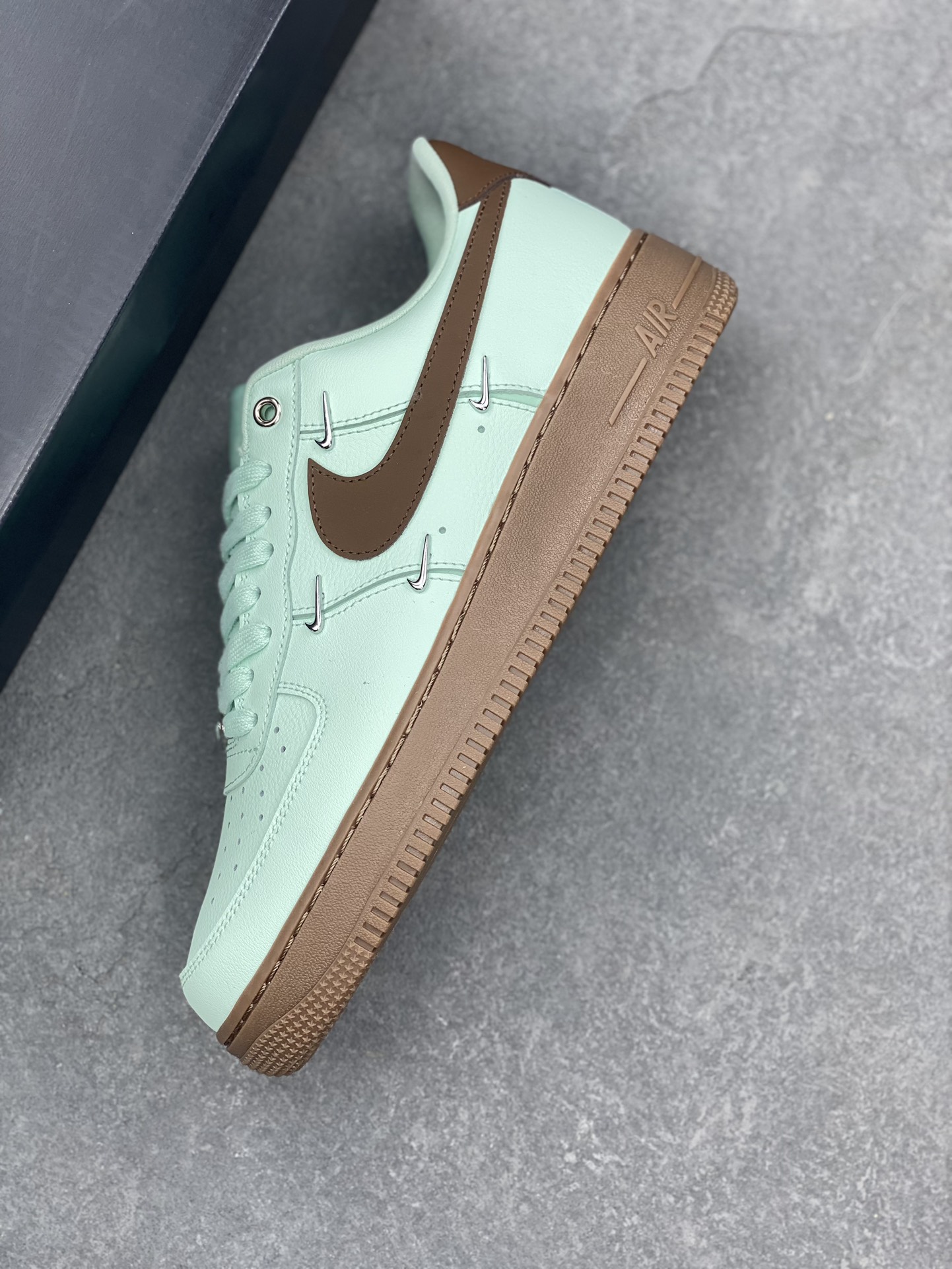 Nike Air Force 1 '07 Low Mint Foam/Cocoa Casual Shoes IB8894-329 8 i1734626638 7910 2