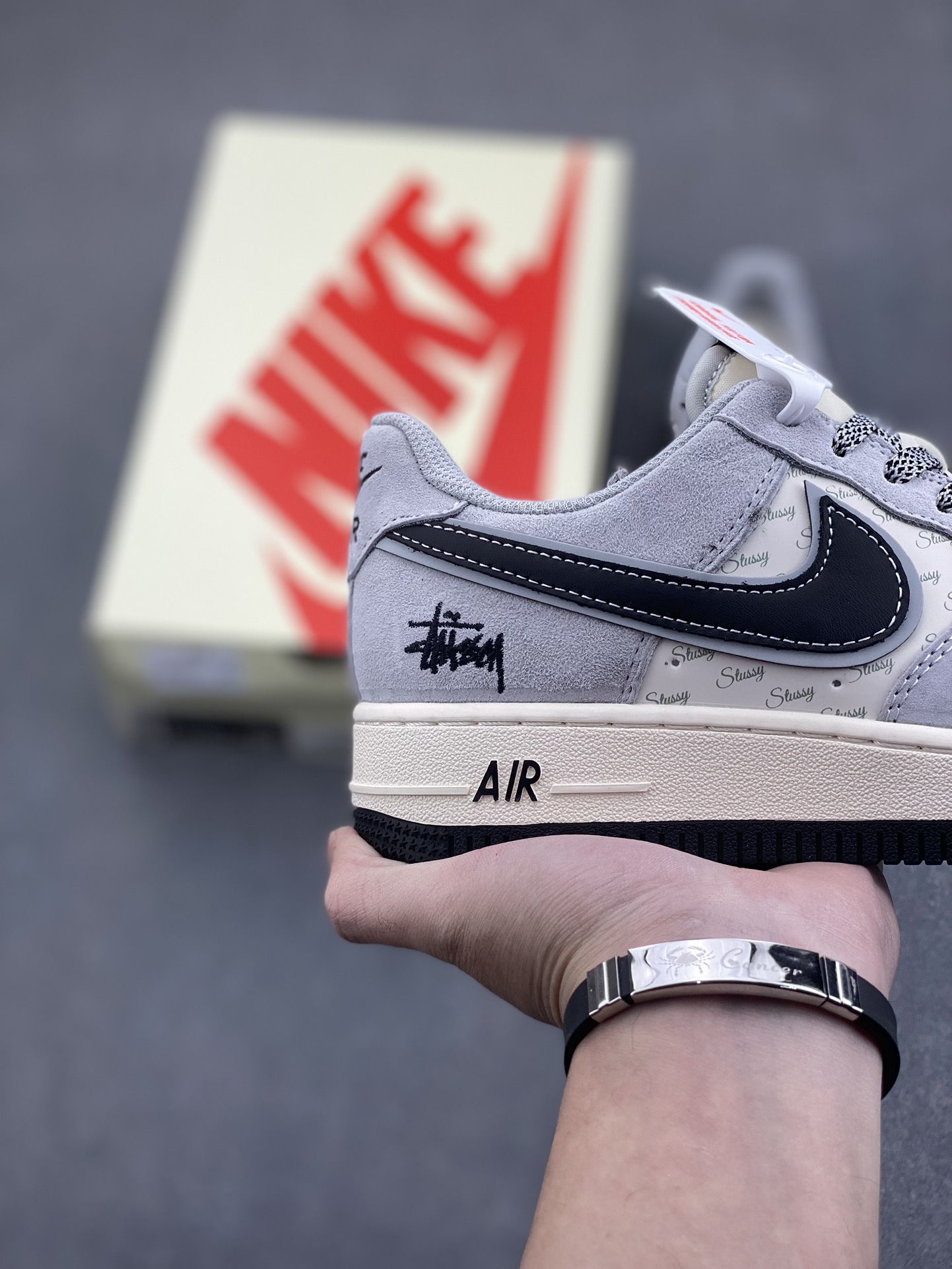 Nike Air Force 1 '07 Low Stussy Collab Sneakers - Grey/Black 6 i1734626910 8201 7