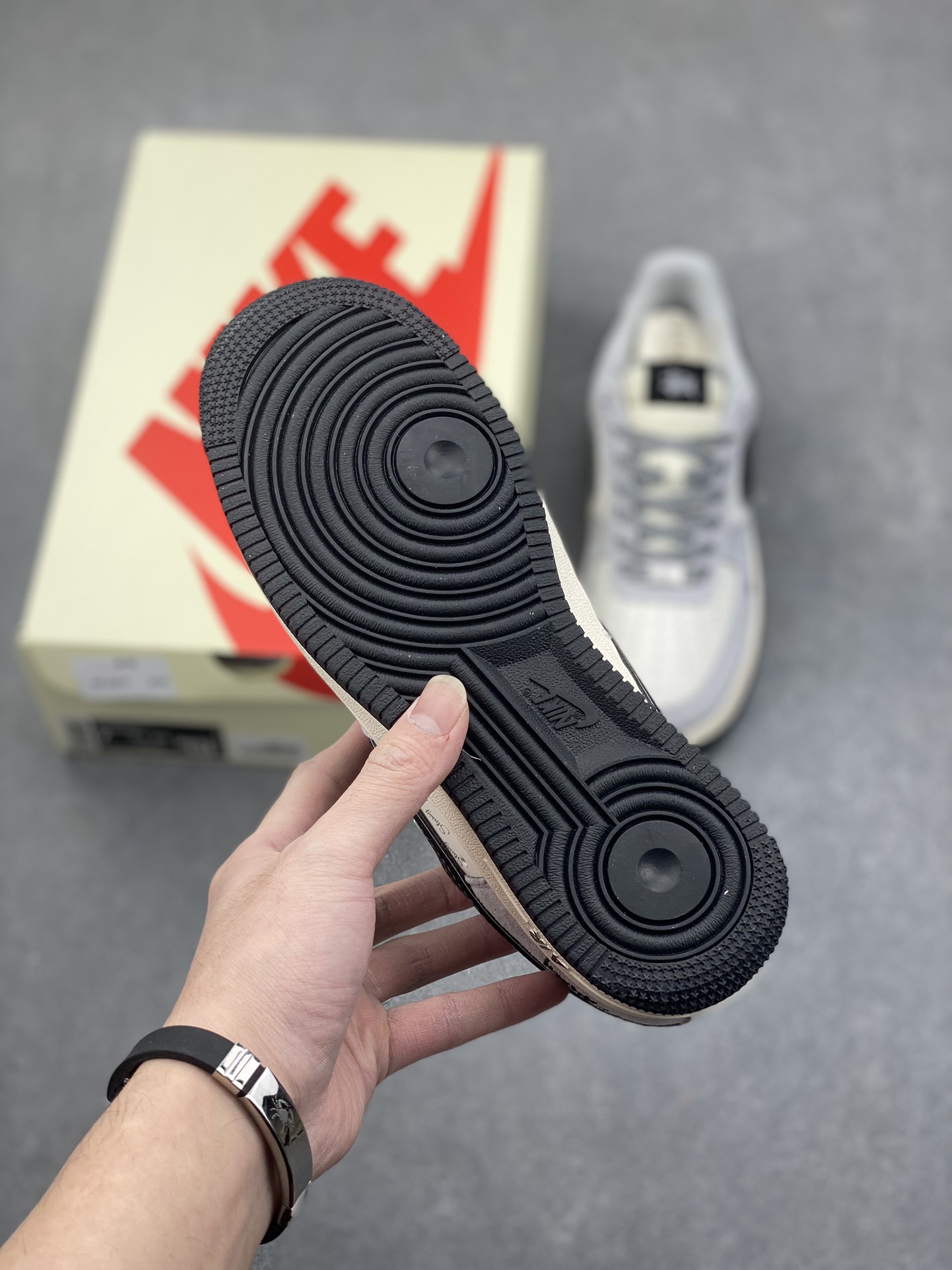 Nike Air Force 1 '07 Low Stussy Collab Sneakers - Grey/Black 7 i1734626910 8925 3