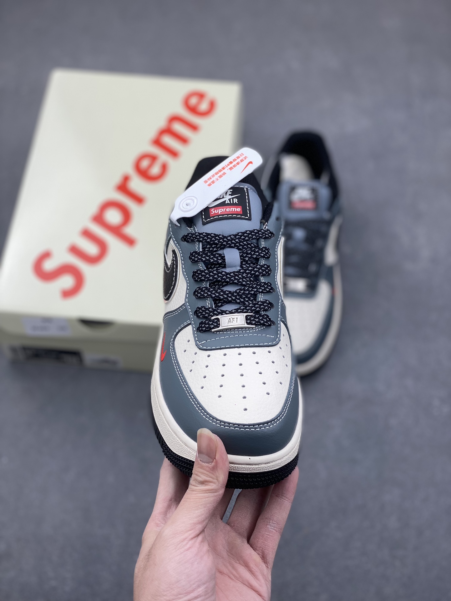 Nike Air Force 1 Low Supreme Balenciaga Custom Sneakers - Limited Edition 3 i1734809141 4525 6