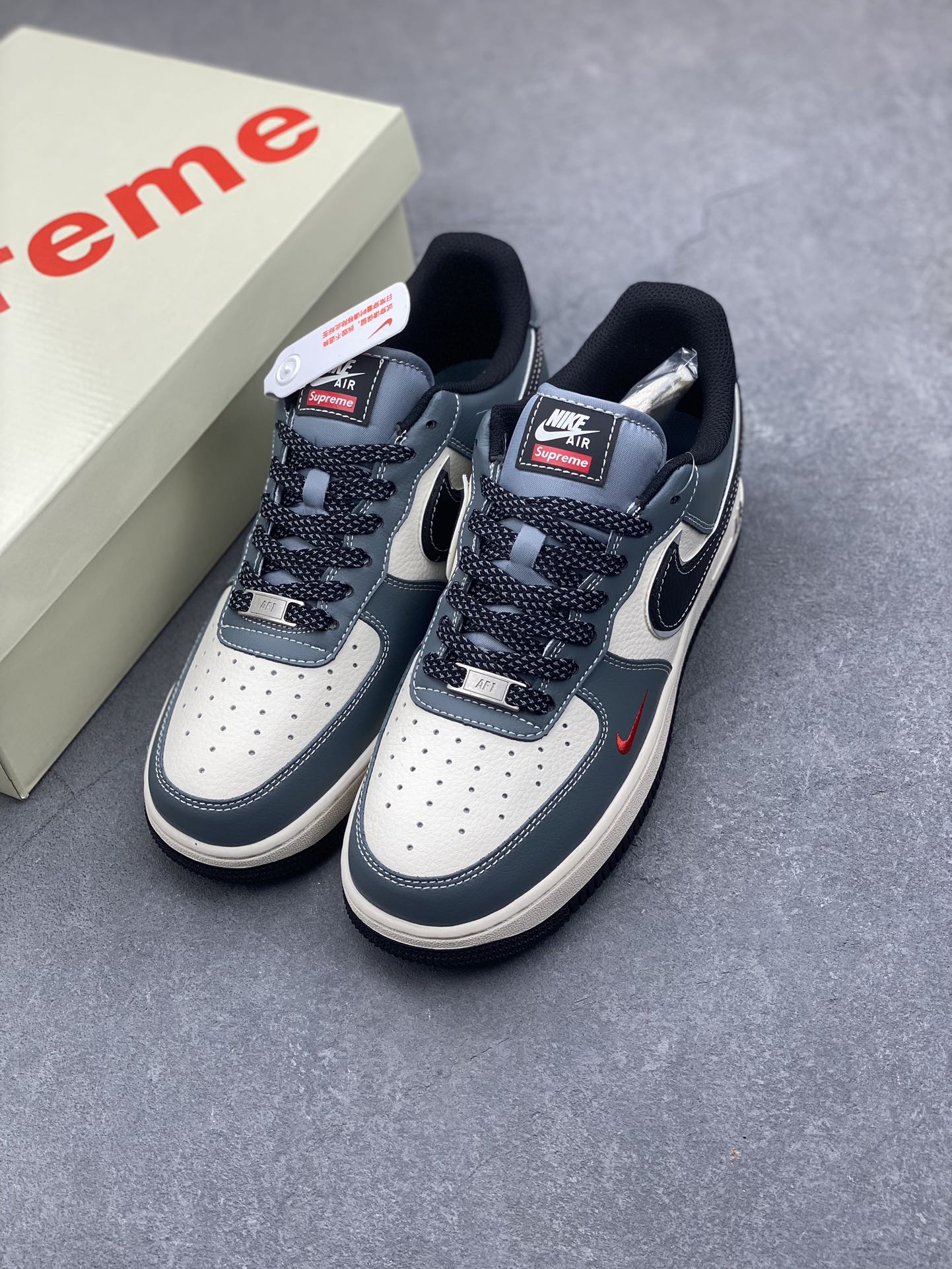 Nike Air Force 1 Low Supreme Balenciaga Custom Sneakers - Limited Edition 9 i1734809141 6770 5