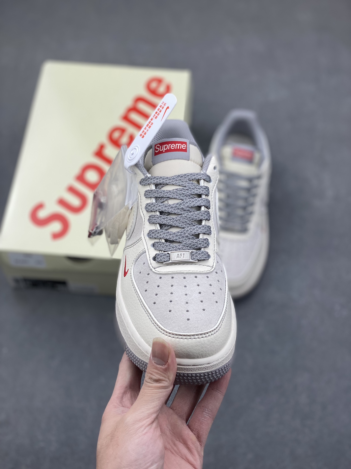 Nike Air Force 1 Low 07 x Supreme White Grey Red Shoes 3 i1734809265 5987 1