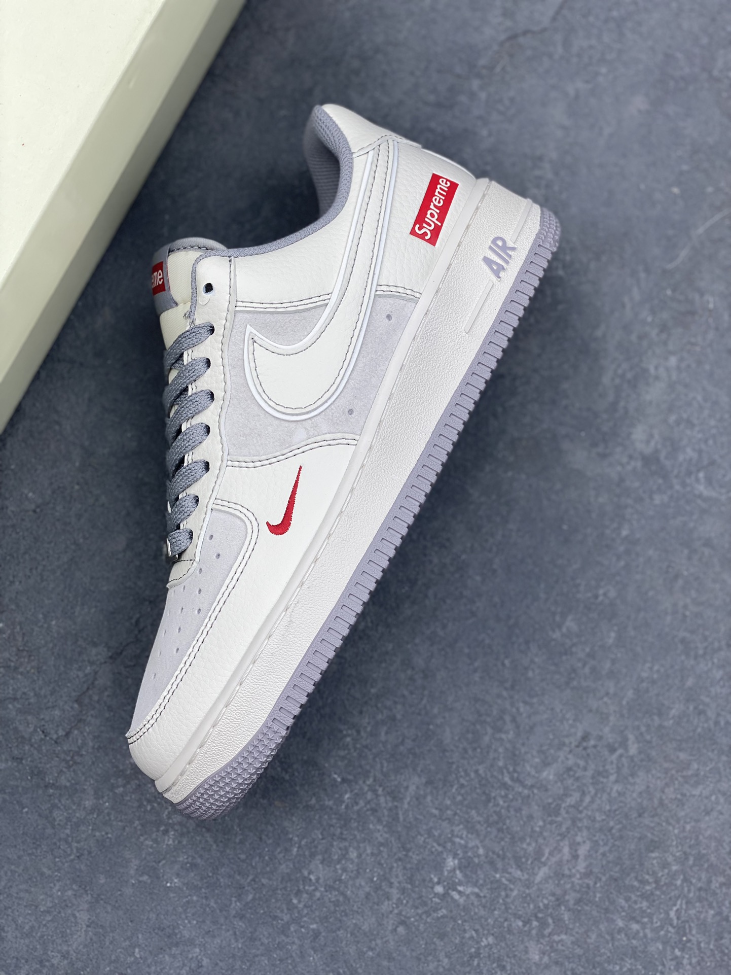 Nike Air Force 1 Low 07 x Supreme White Grey Red Shoes 8 i1734809266 7347 6