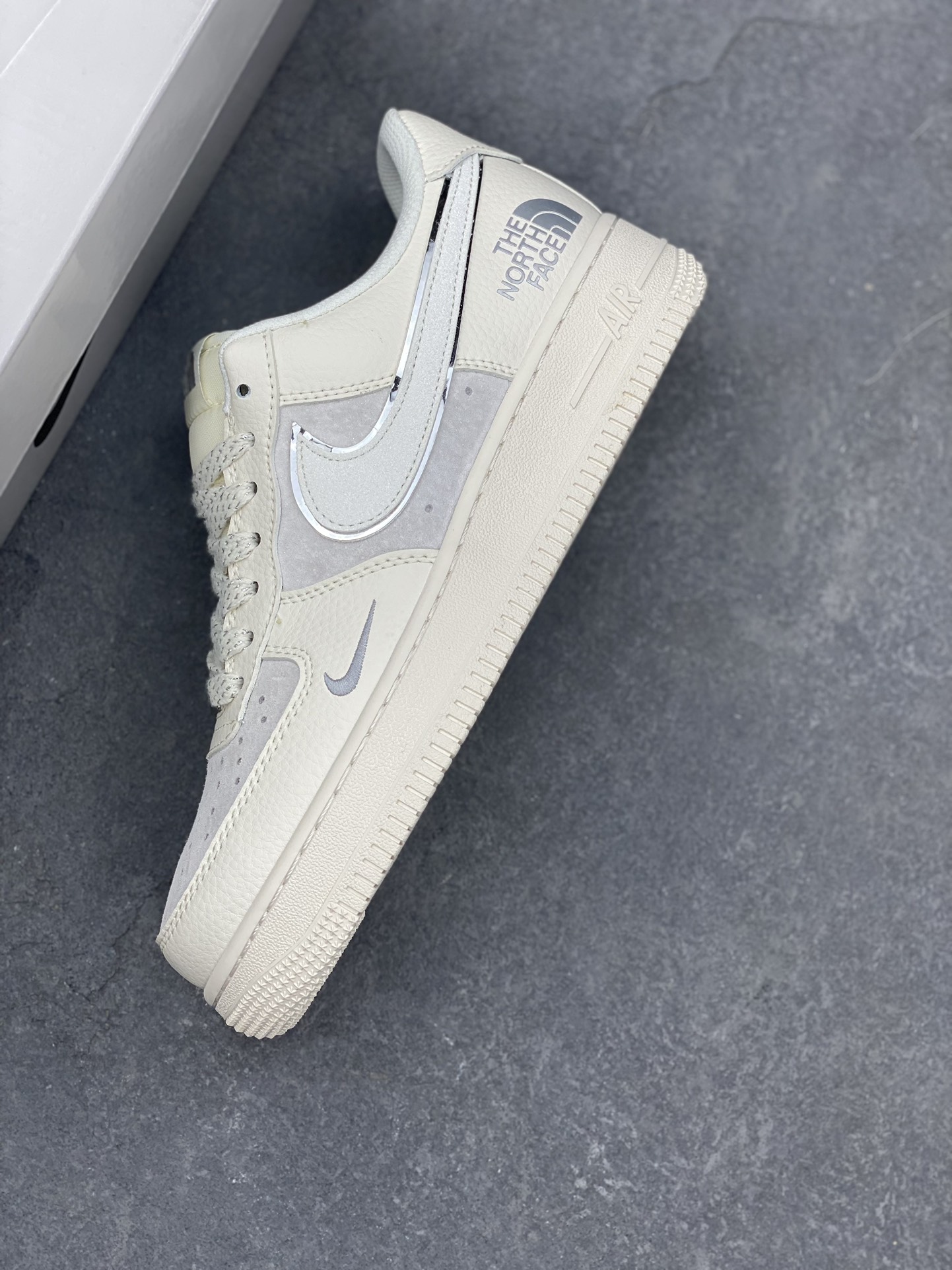 Nike Air Force 1 Low '07 x The North Face White Grey Sneaker 8 i1734809307 2111 6