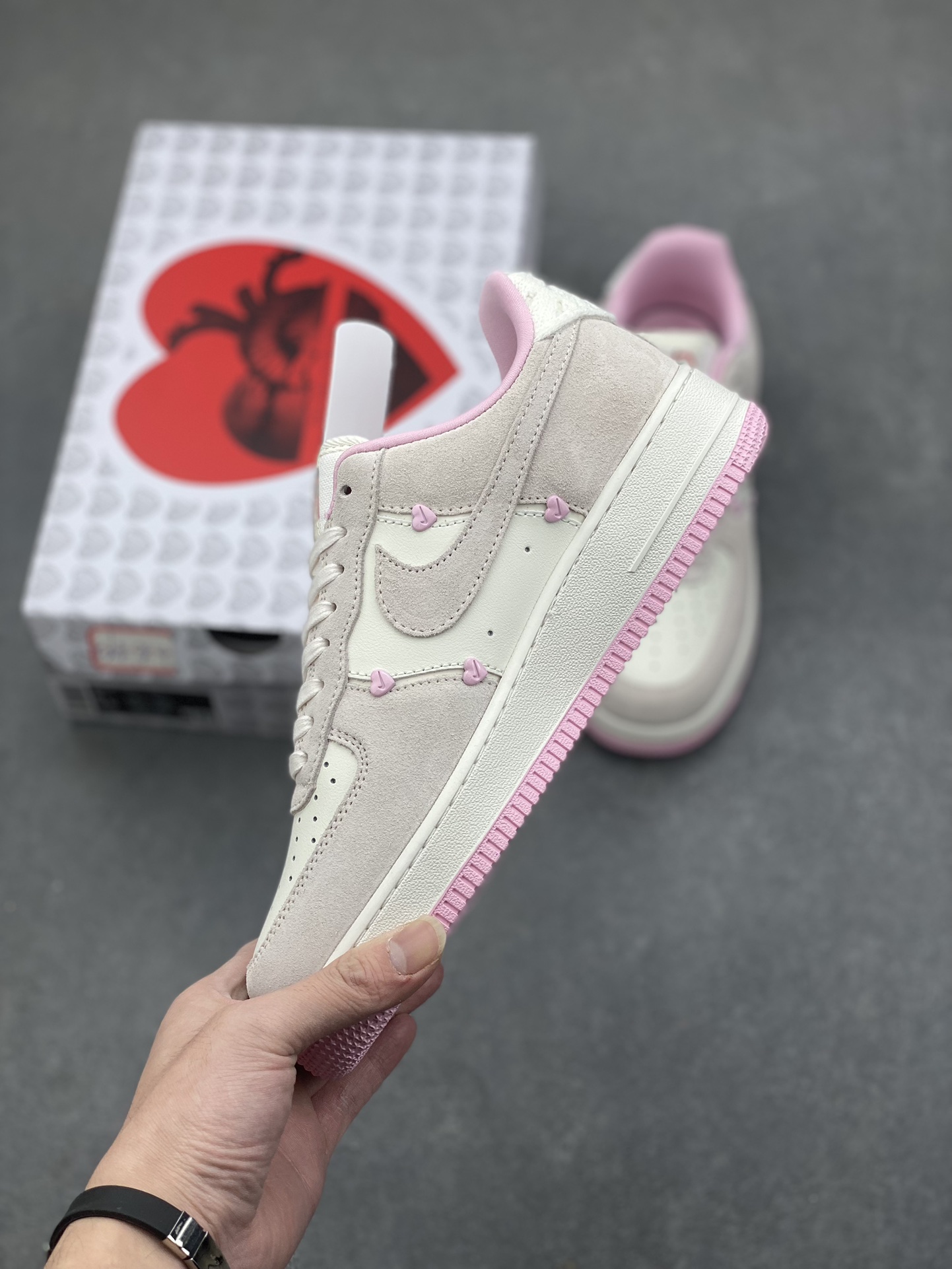 Nike Air Force 1 '07 Low Casual Sneaker - Pink/White, All-Day Comfort 4 i1734809367 2090 1