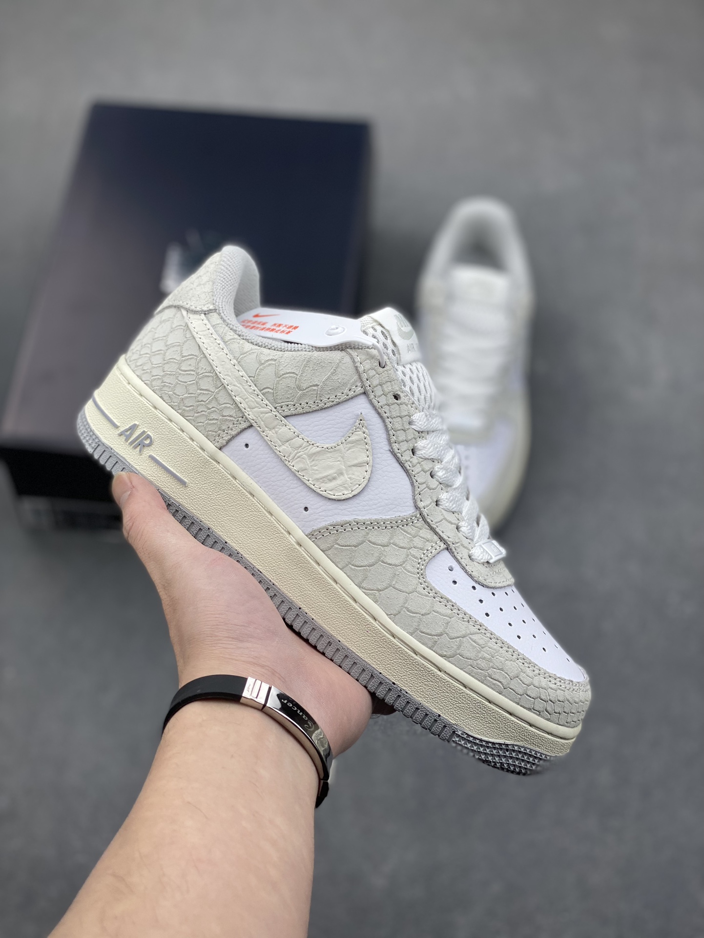 Nike Air Force 1 '07 Low Casual Sneakers - Versatile, Comfortable, Stylish 2 i1734809437 4977 0