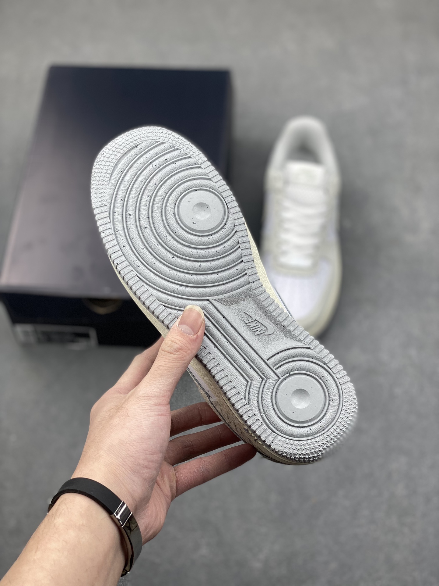 Nike Air Force 1 '07 Low Casual Sneakers - Versatile, Comfortable, Stylish 7 i1734809437 8264 0