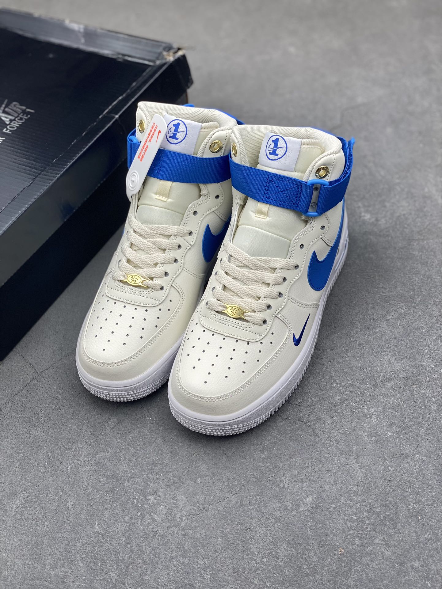 Nike Air Force 1 High-Top Sneakers - Cream/Blue - DQ7584-100 9 i1734809523 7630 4