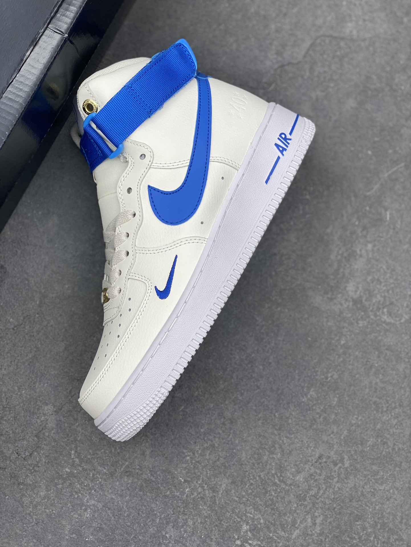 Nike Air Force 1 High-Top Sneakers - Cream/Blue - DQ7584-100 8 i1734809524 9648 8