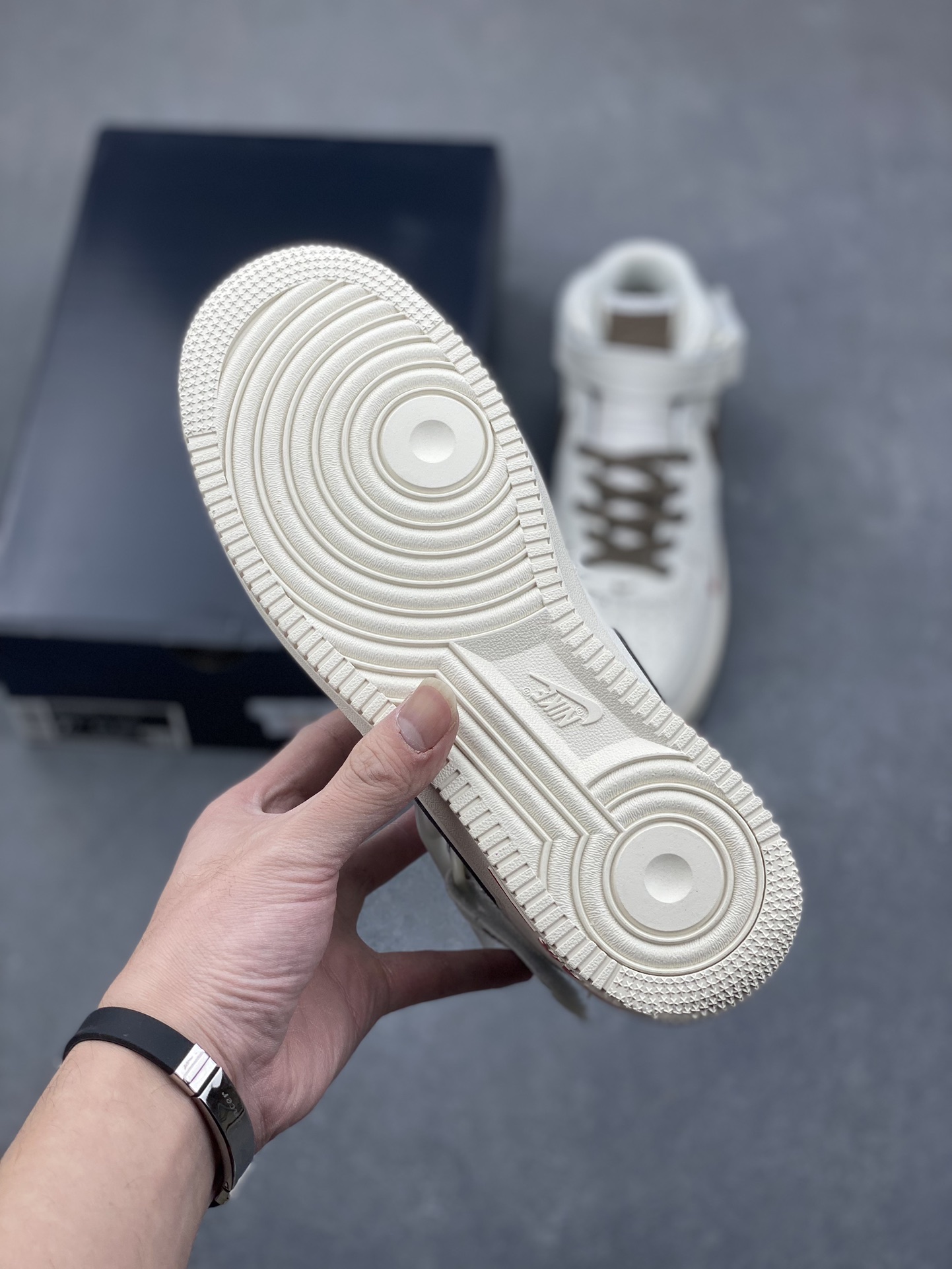 Nike Air Force 1 High-Top Sneaker, Ivory/Brown, Men's Fashionable Shoe 7 i1734809565 3076 2