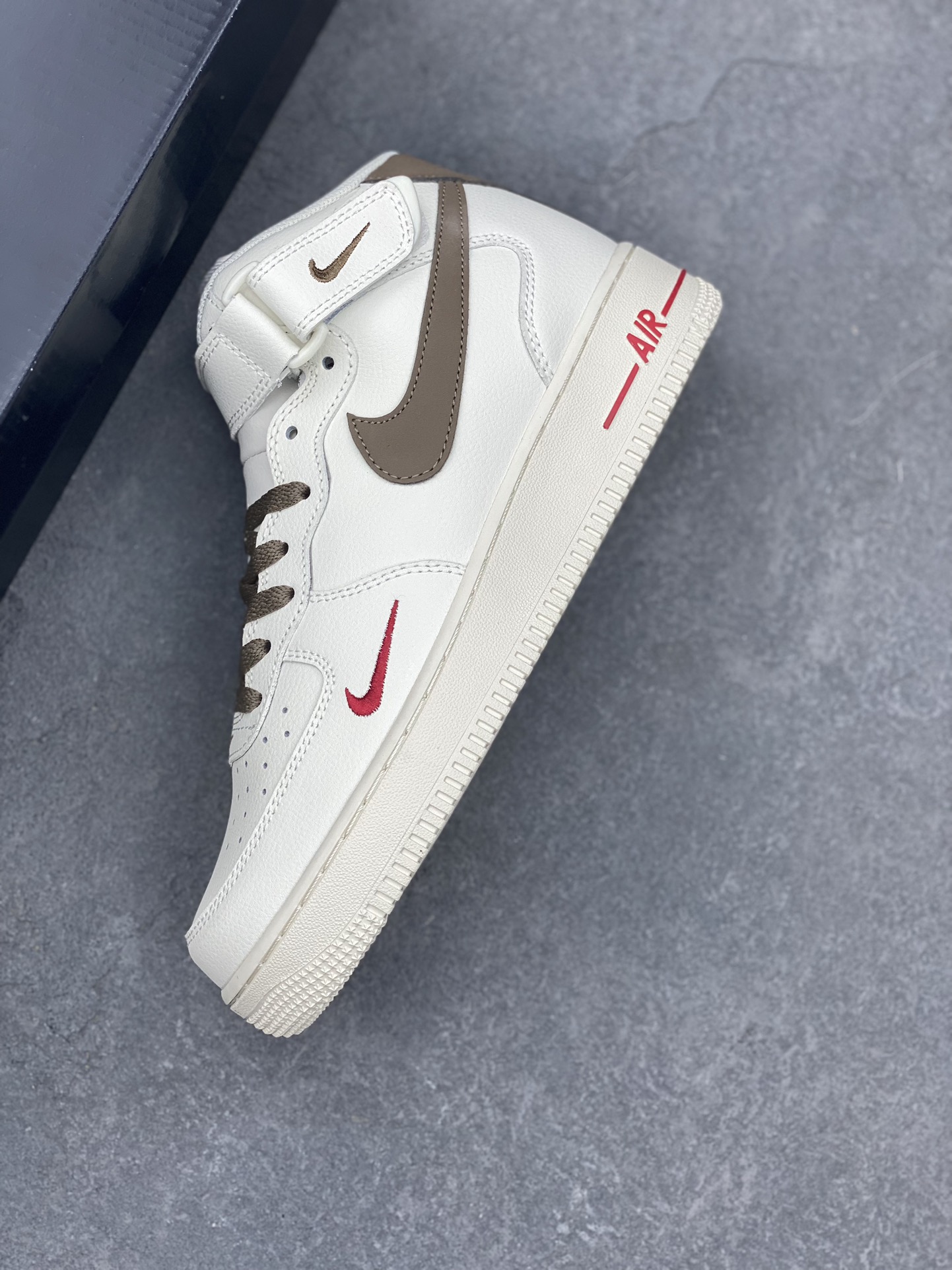 Nike Air Force 1 High-Top Sneaker, Ivory/Brown, Men's Fashionable Shoe 8 i1734809565 8865 3