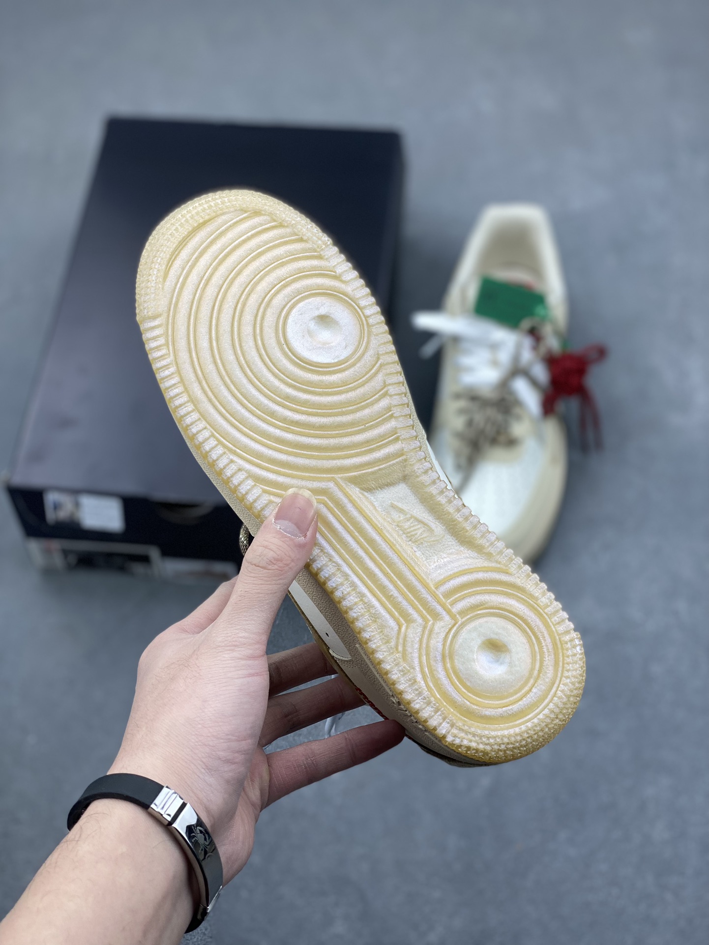 Nike Air Force 1 '07 Low Casual Sneakers with Cushioned Comfort 7 i1734938871 7369 0