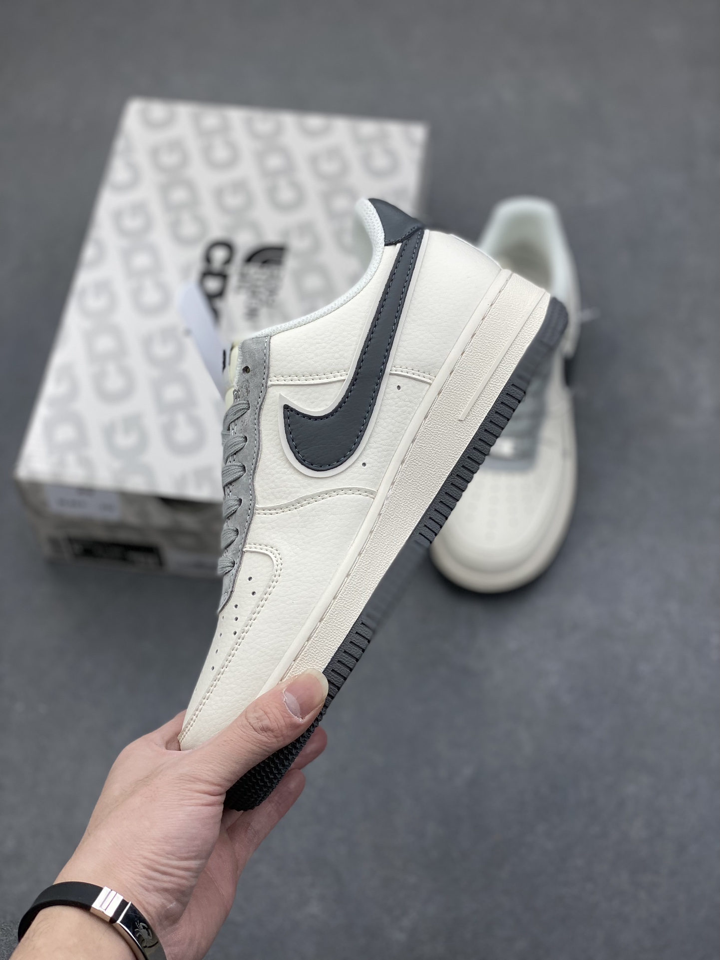 Nike Air Force 1 '07 Low The North Face Collab Sneakers 4 i1734973941 1571 3