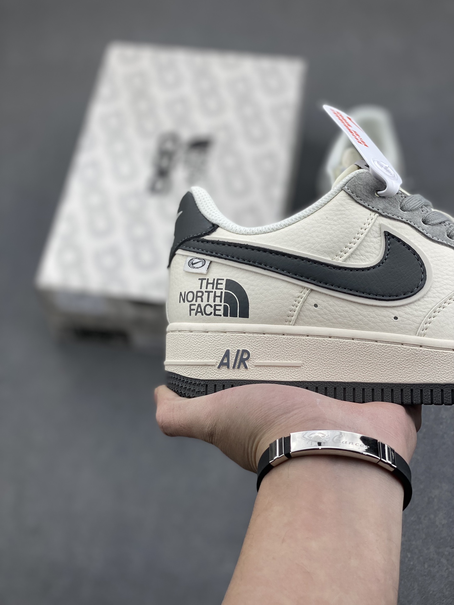 Nike Air Force 1 '07 Low The North Face Collab Sneakers 6 i1734973941 2675 6