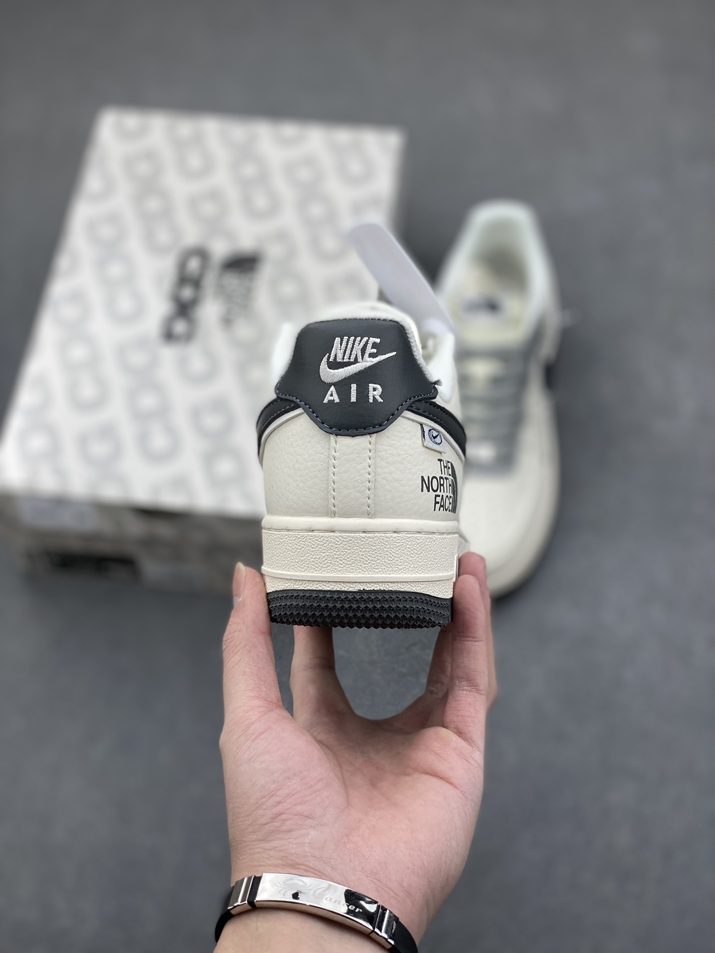 Nike Air Force 1 '07 Low The North Face Collab Sneakers 5 i1734973941 9972 7