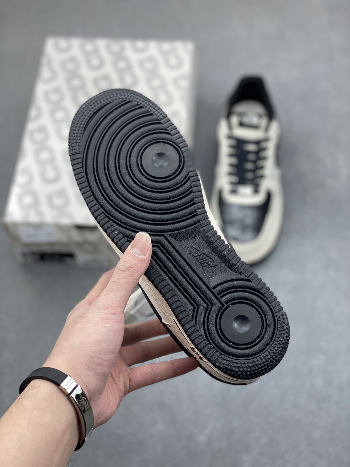 Nike Air Force 1 '07 Low x The North Face - Limited Edition Sneakers 7 i1734974066 2494 1