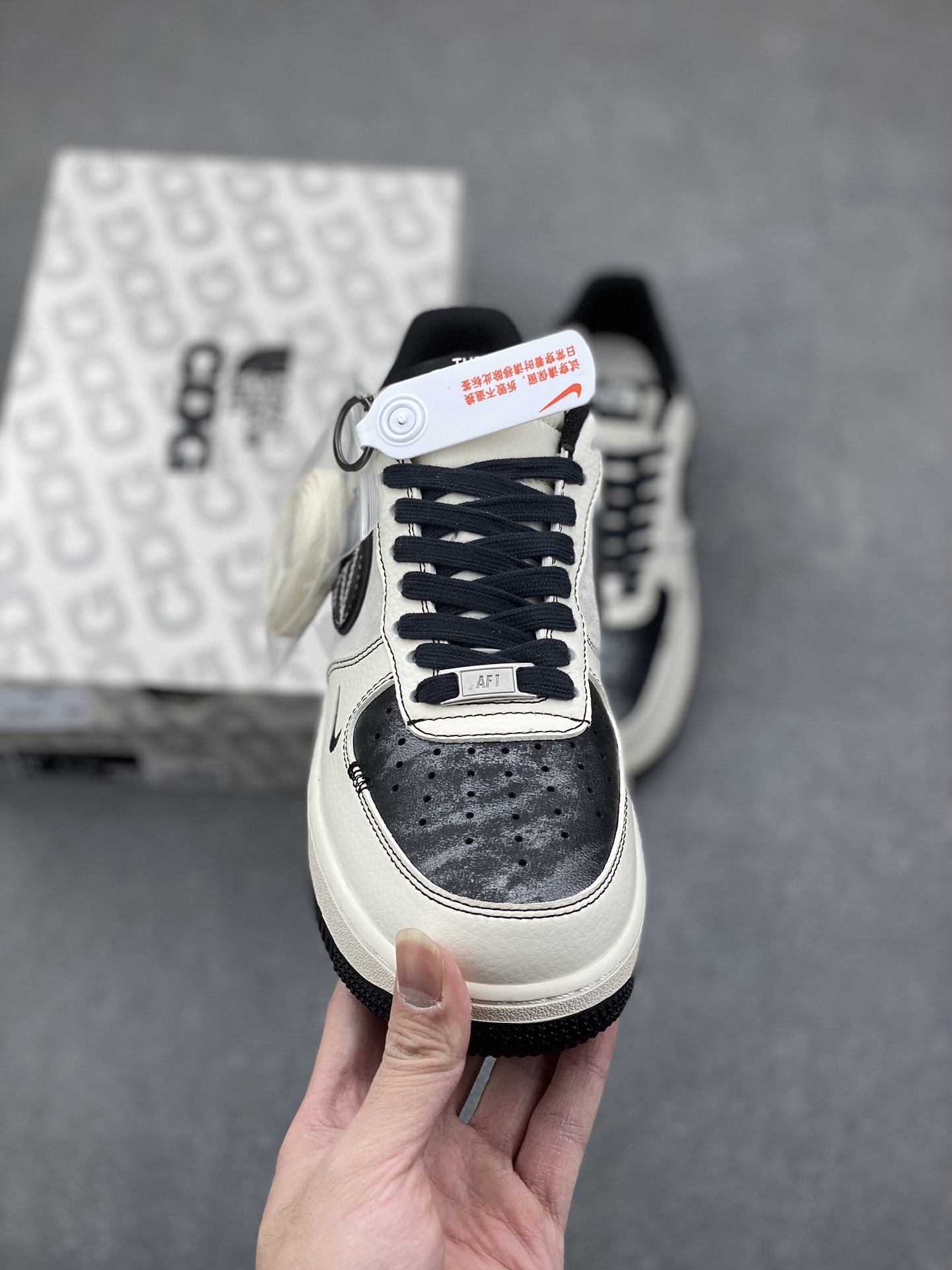 Nike Air Force 1 '07 Low x The North Face - Limited Edition Sneakers 3 i1734974067 3166 8