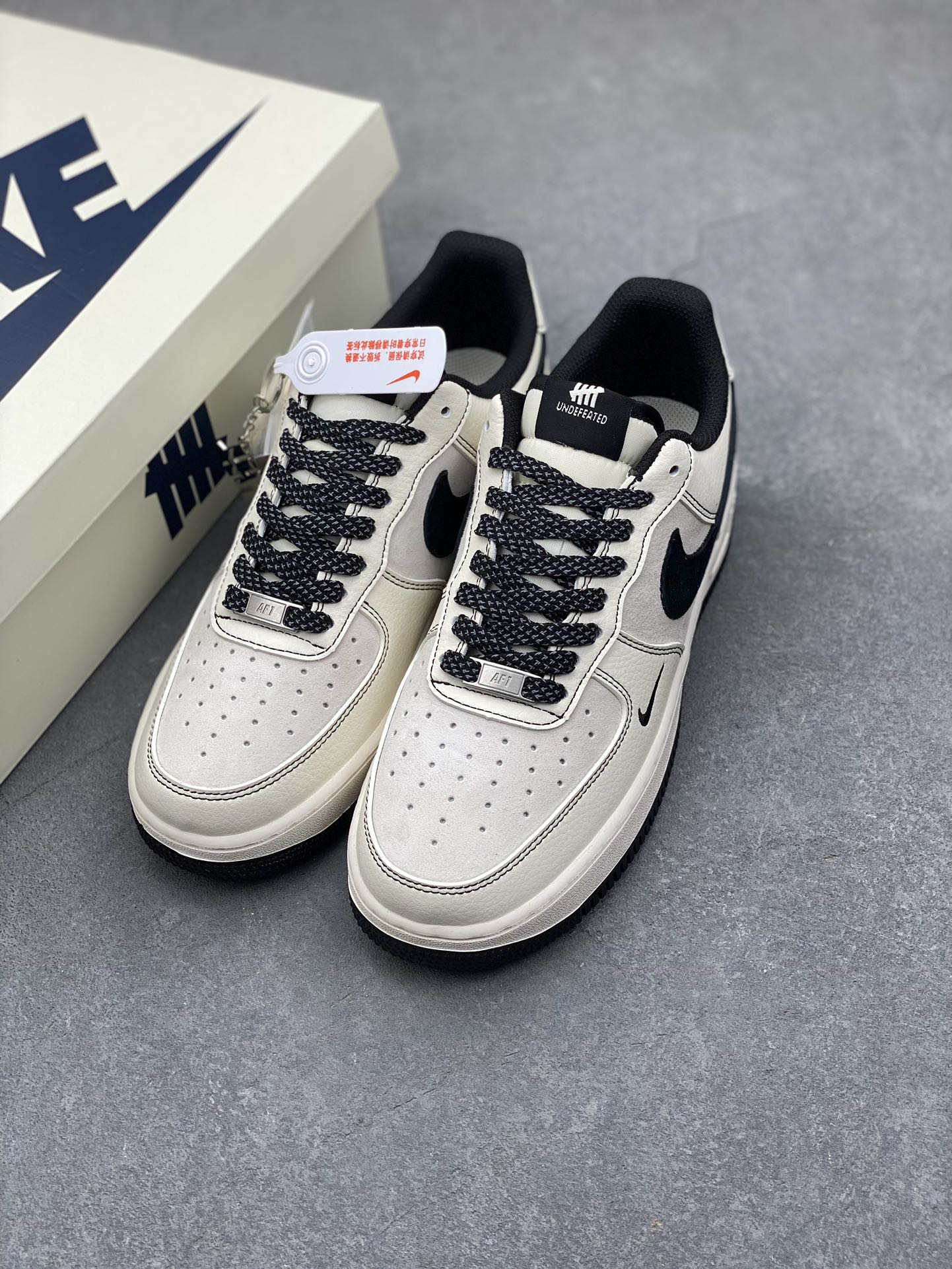 Nike Air Force 1 '07 Low UNDEFEATED Collaboration Sneakers 9 i1735058047 2860 1