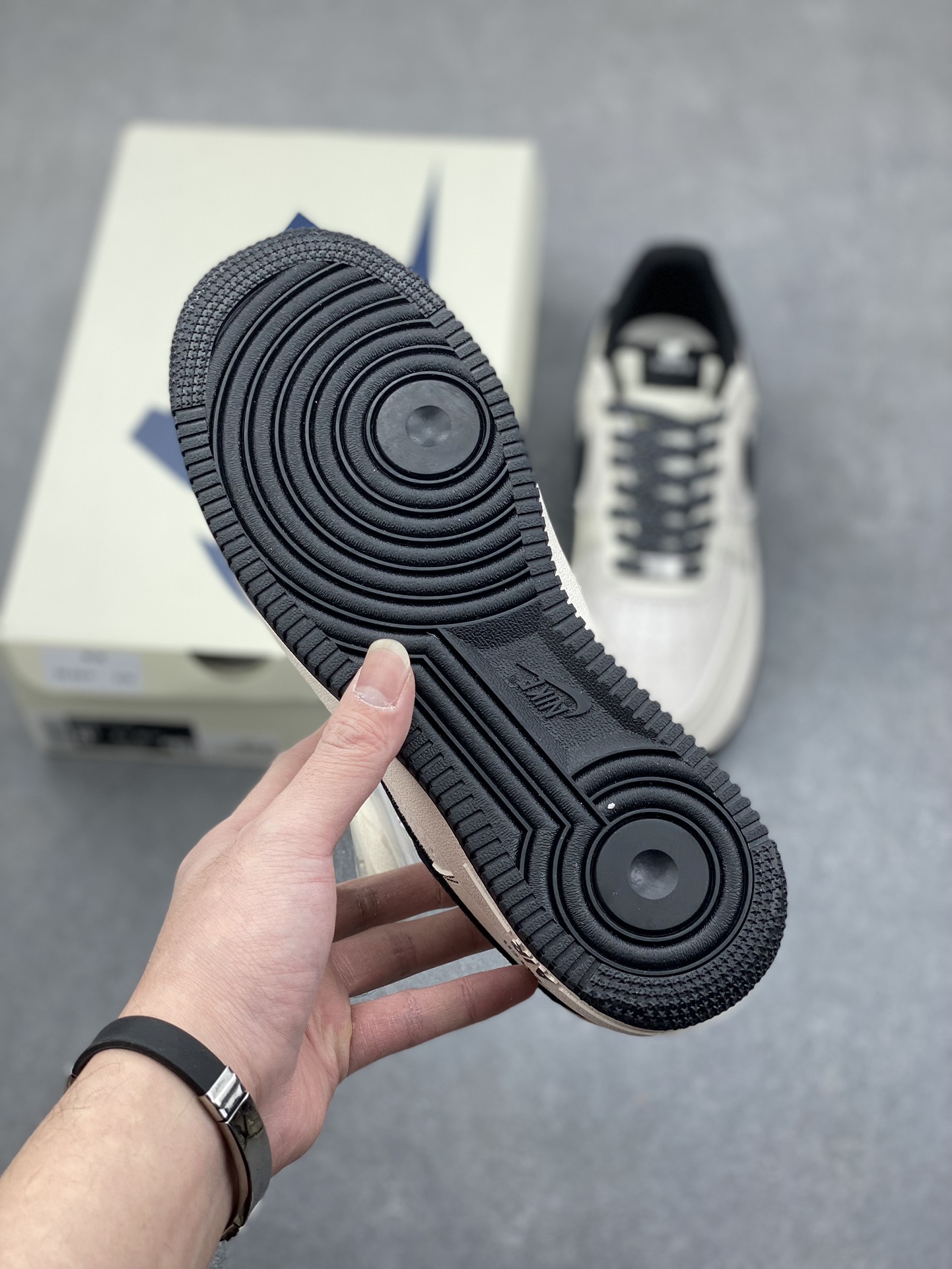 Nike Air Force 1 '07 Low UNDEFEATED Collaboration Sneakers 7 i1735058048 3508 3