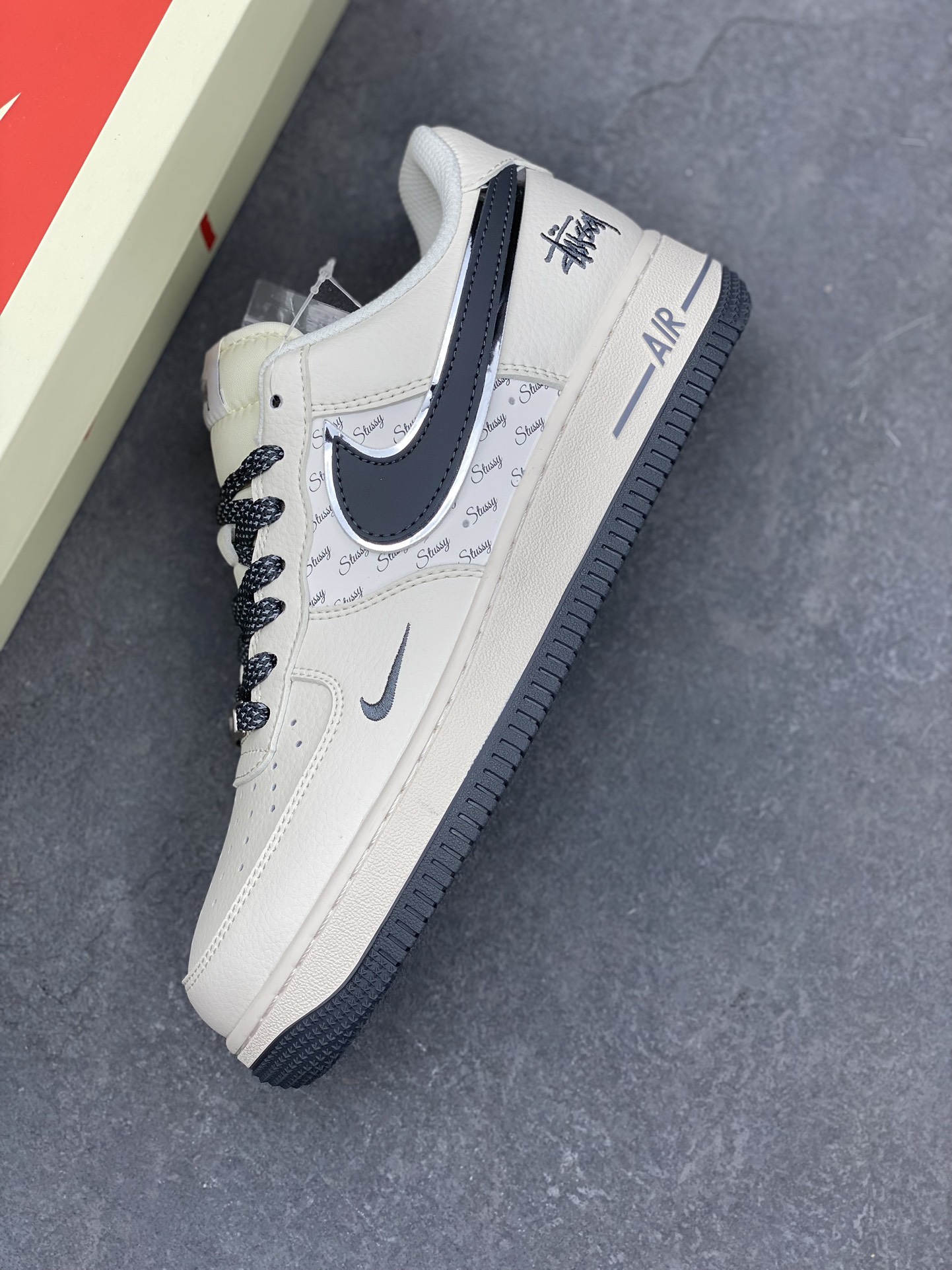 Nike Air Force 1 '07 Low Stussy Collab Sneakers - Limited Edition 8 i1735058127 2538 0