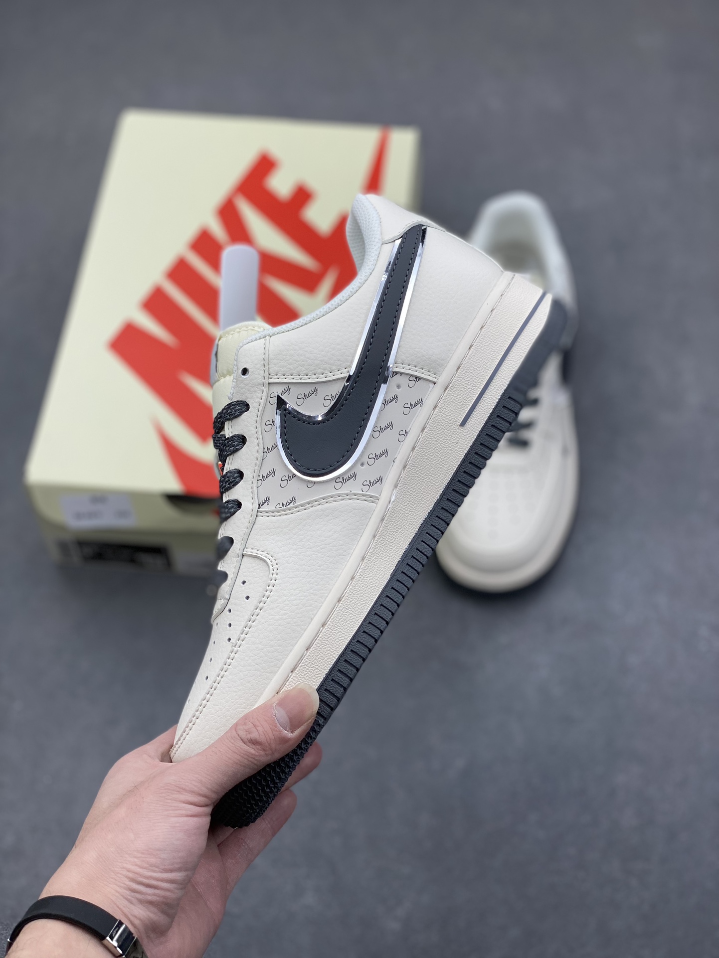 Nike Air Force 1 '07 Low Stussy Collab Sneakers - Limited Edition 4 i1735058127 5669 6